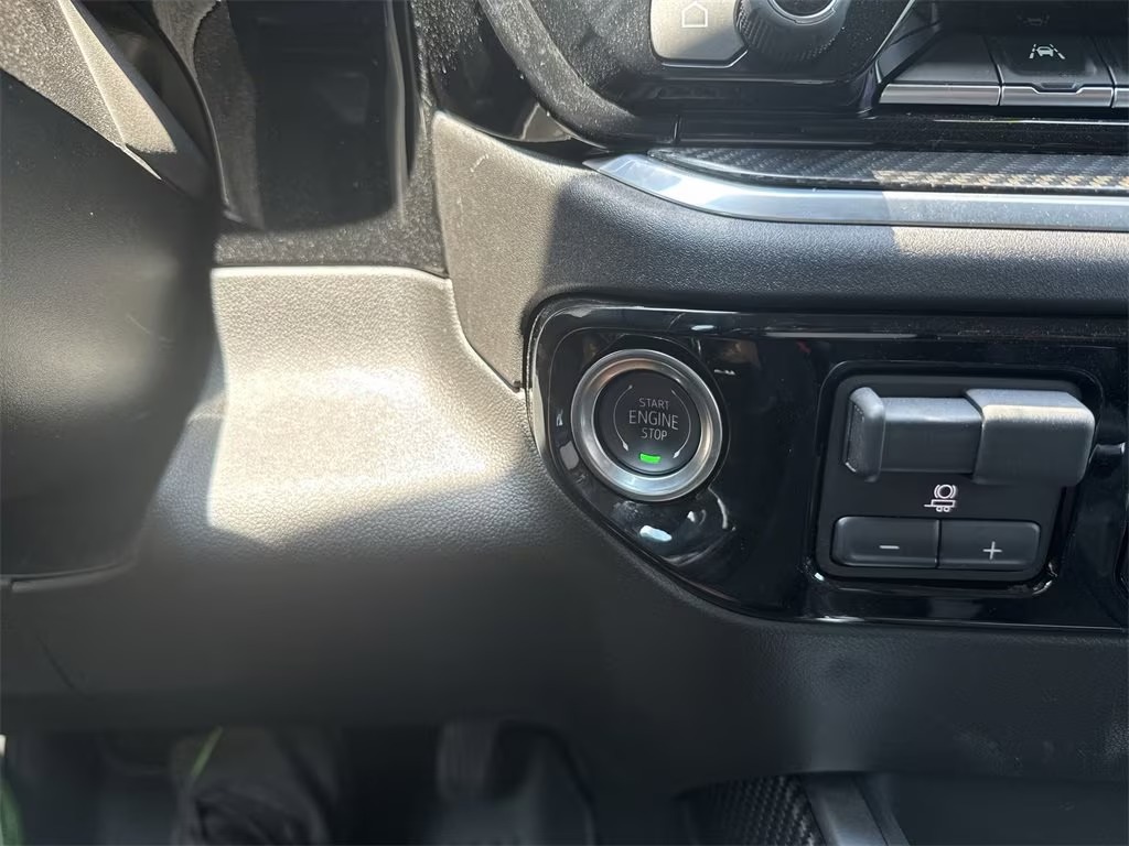 2025 Chevrolet Silverado 1500 RST Fox Factory Performance Package