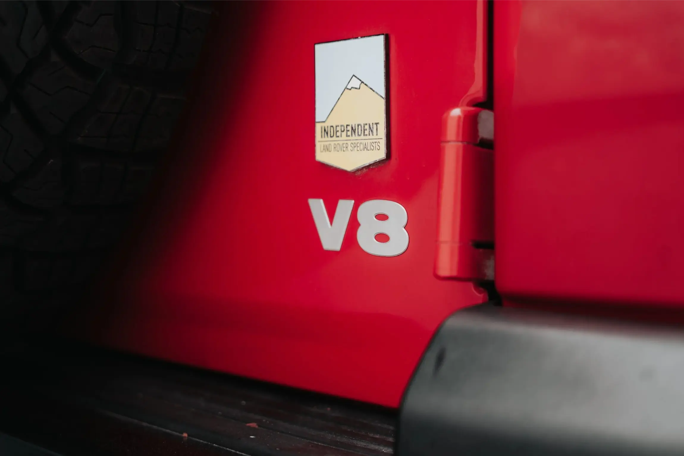 Rutland Red 2000 Land Rover Discovery II