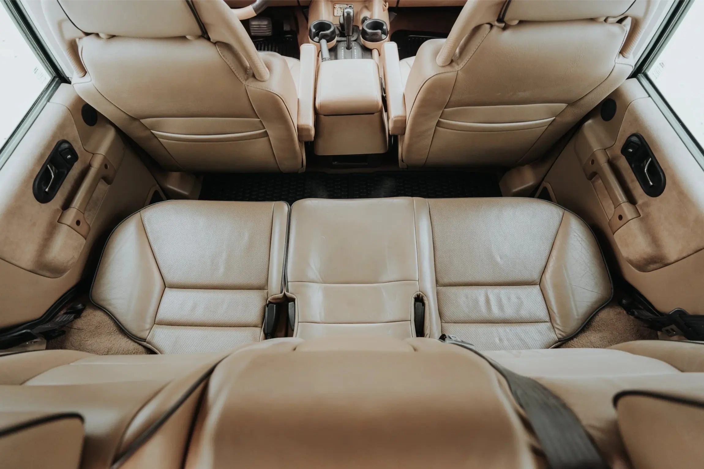 Rutland Red 2000 Land Rover Discovery II