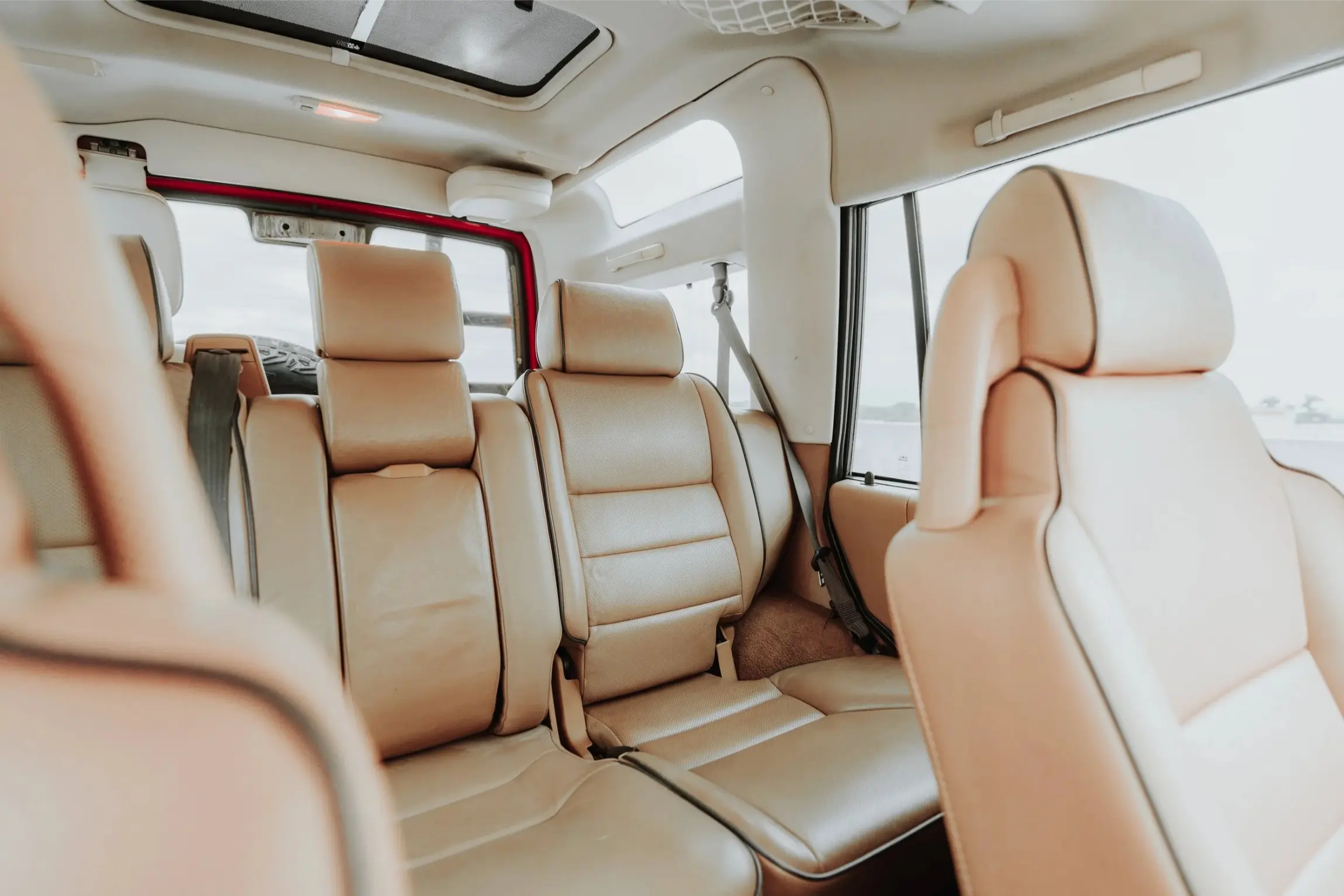 Rutland Red 2000 Land Rover Discovery II