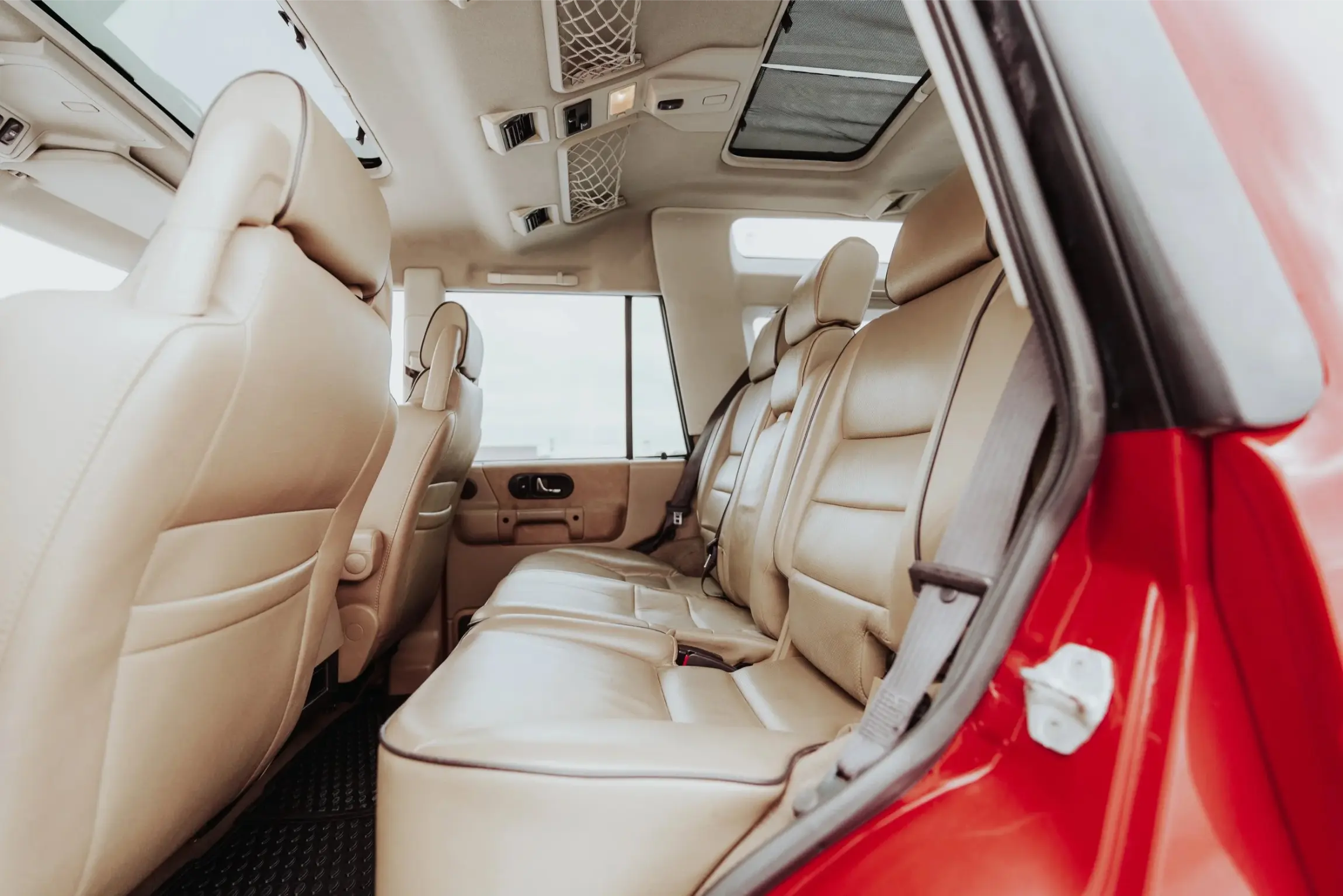 Rutland Red 2000 Land Rover Discovery II