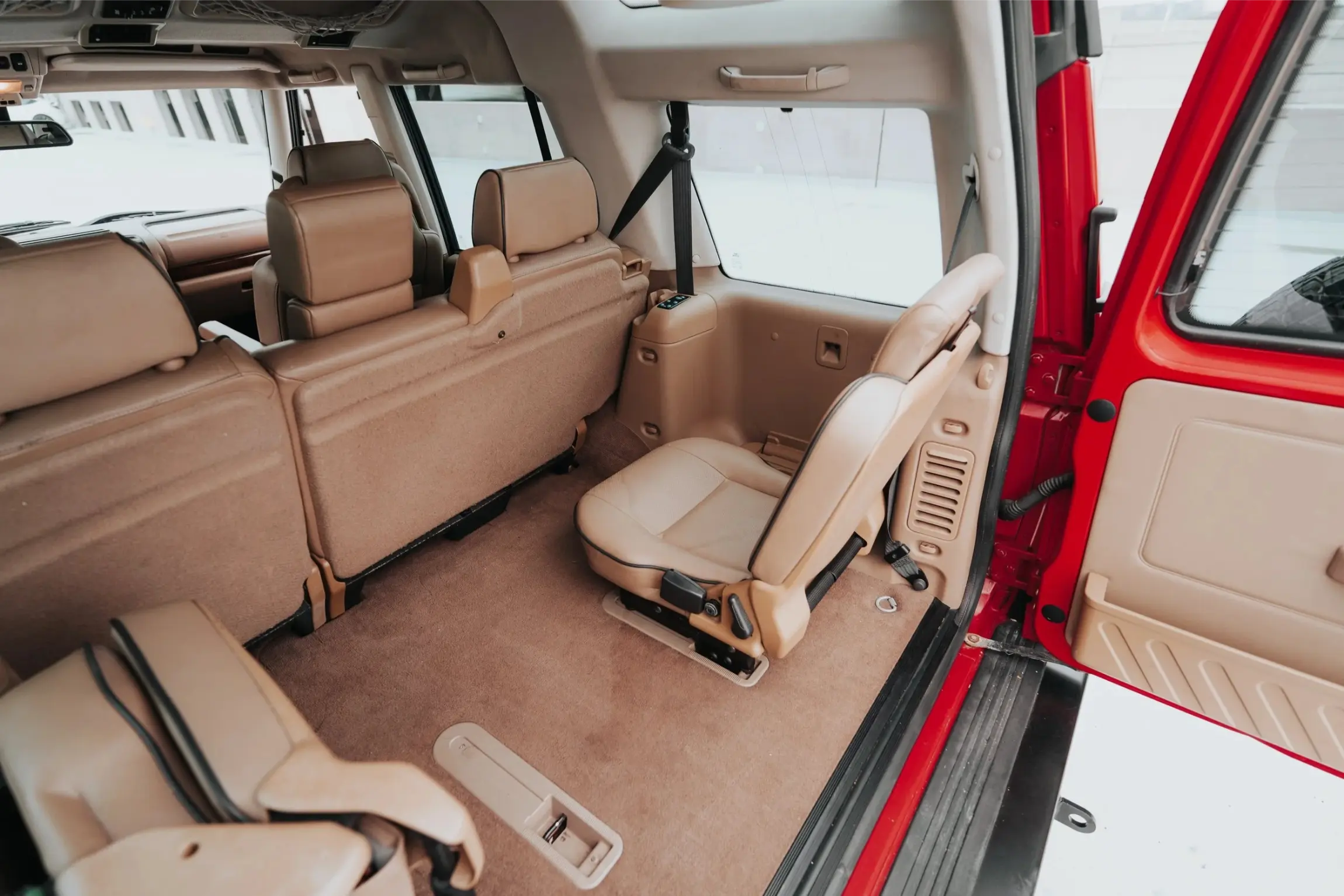 Rutland Red 2000 Land Rover Discovery II