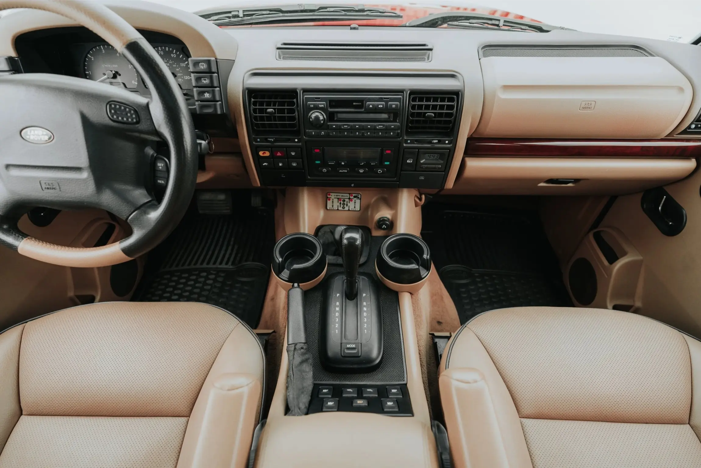 Rutland Red 2000 Land Rover Discovery II