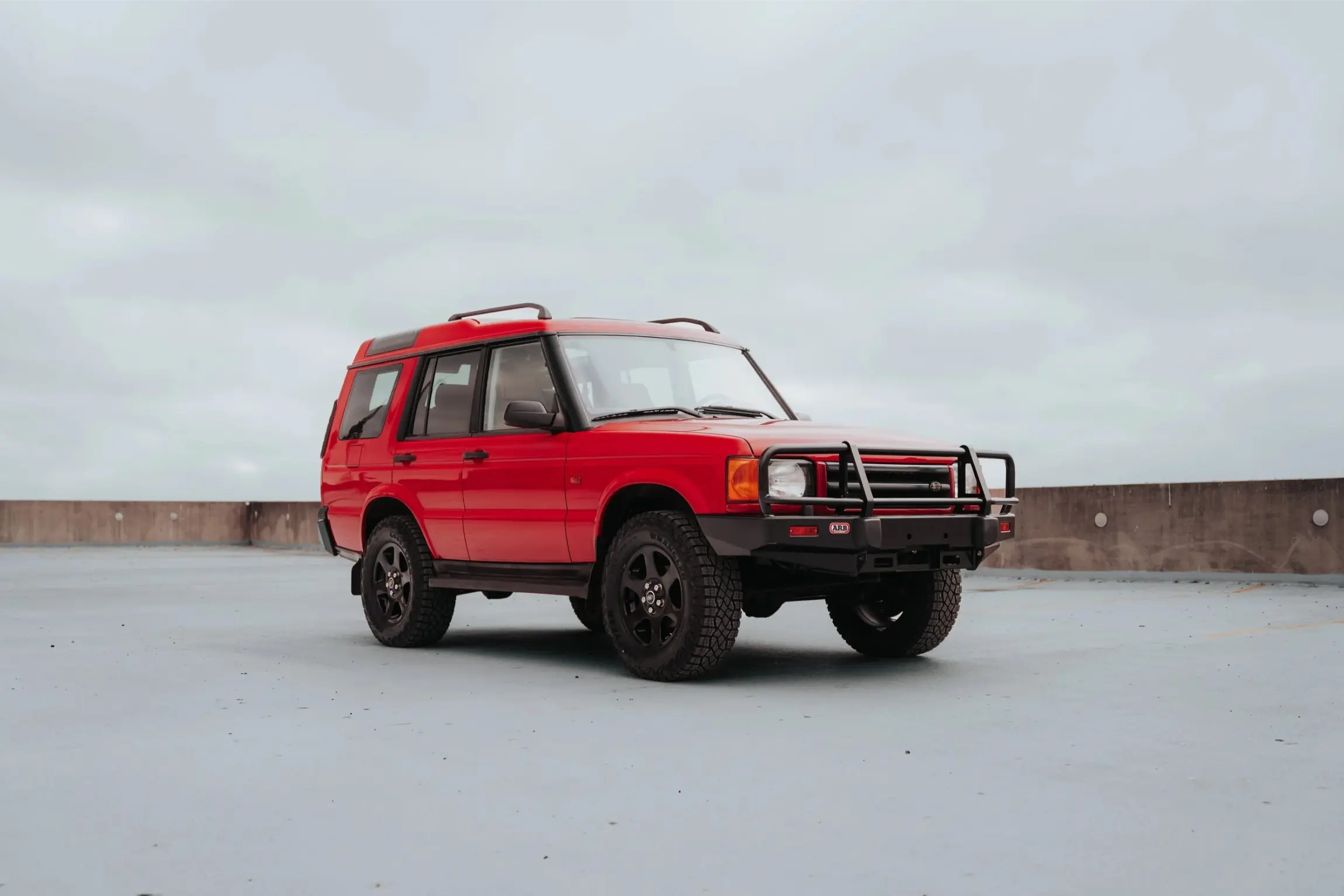 Rutland Red 2000 Land Rover Discovery II