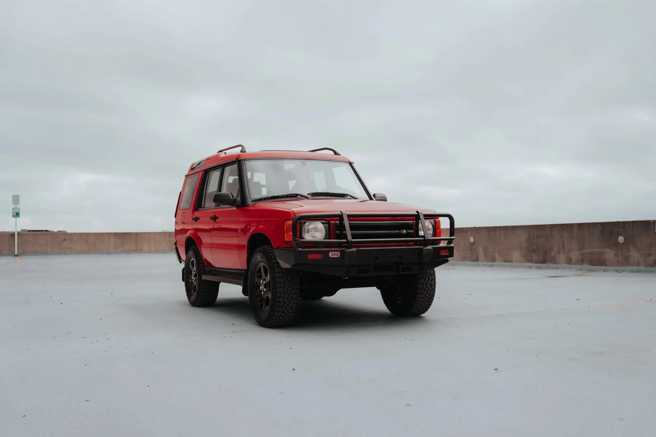 Rutland Red 2000 Land Rover Discovery II