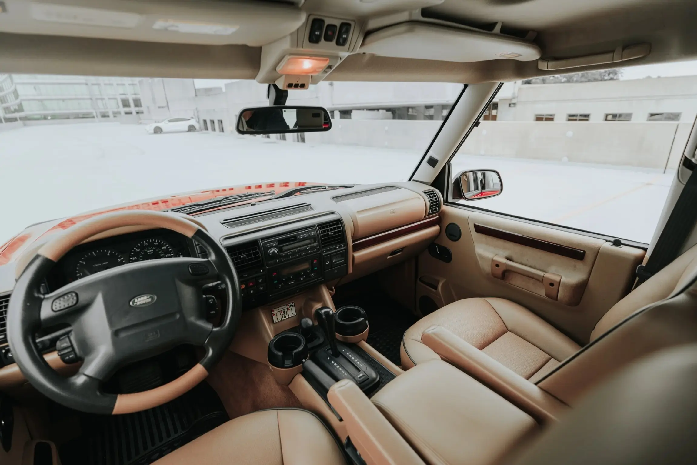 Rutland Red 2000 Land Rover Discovery II