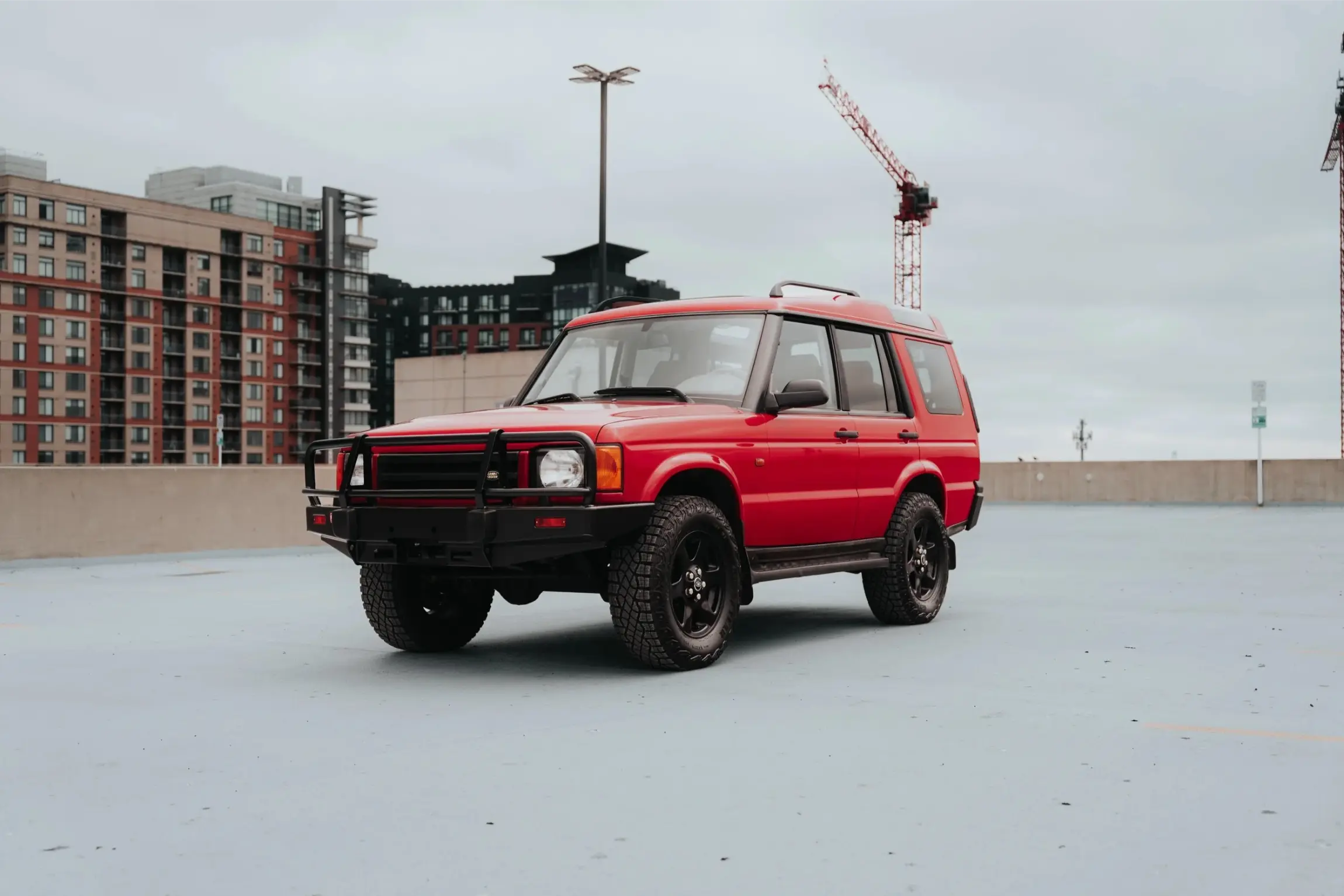 Rutland Red 2000 Land Rover Discovery II