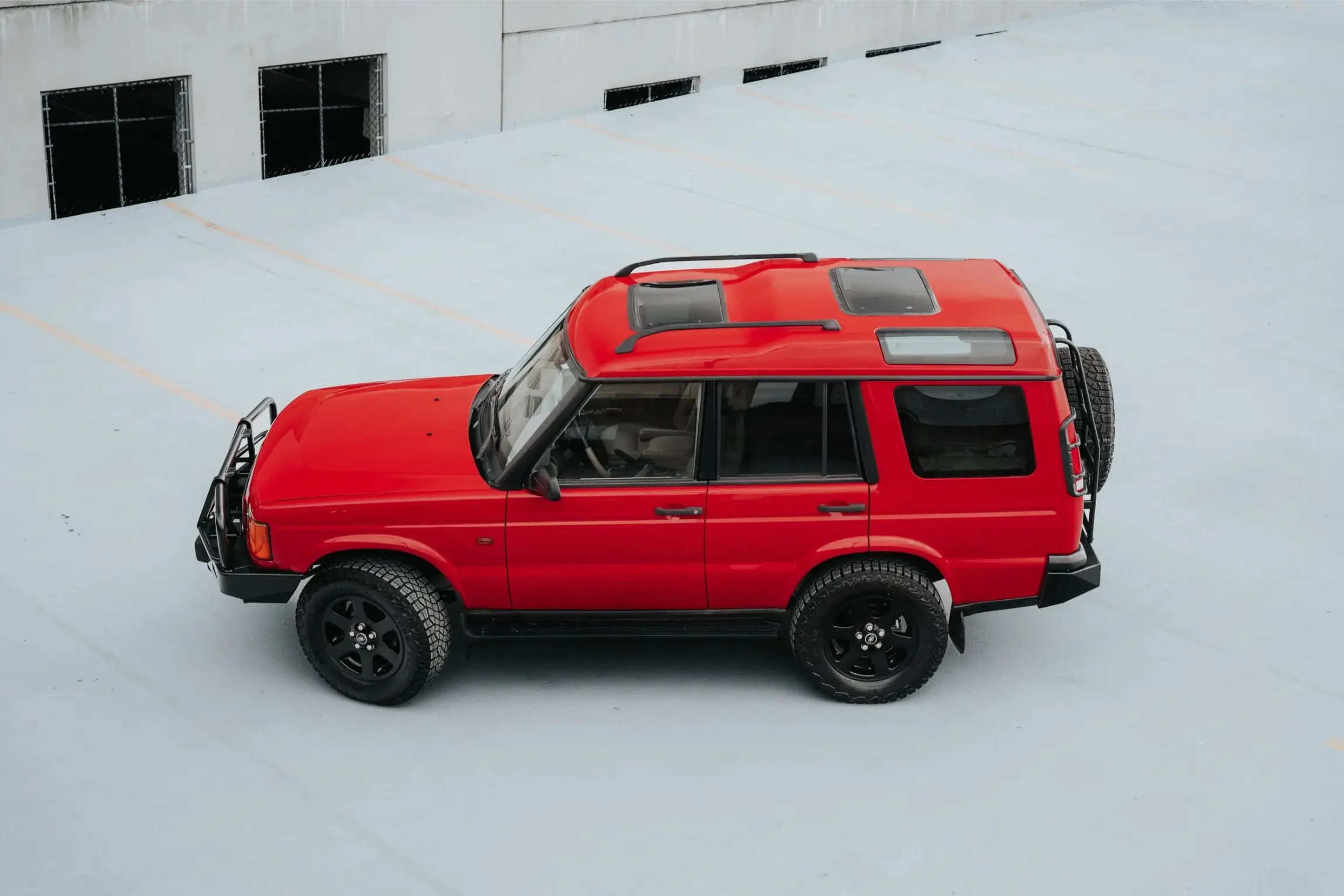 Rutland Red 2000 Land Rover Discovery II