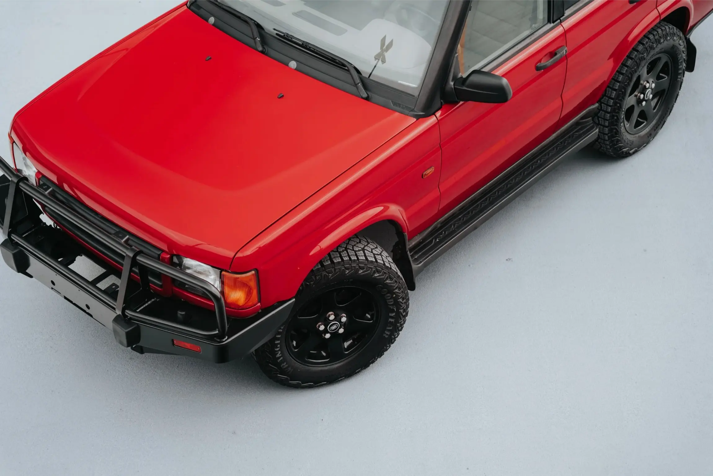 Rutland Red 2000 Land Rover Discovery II