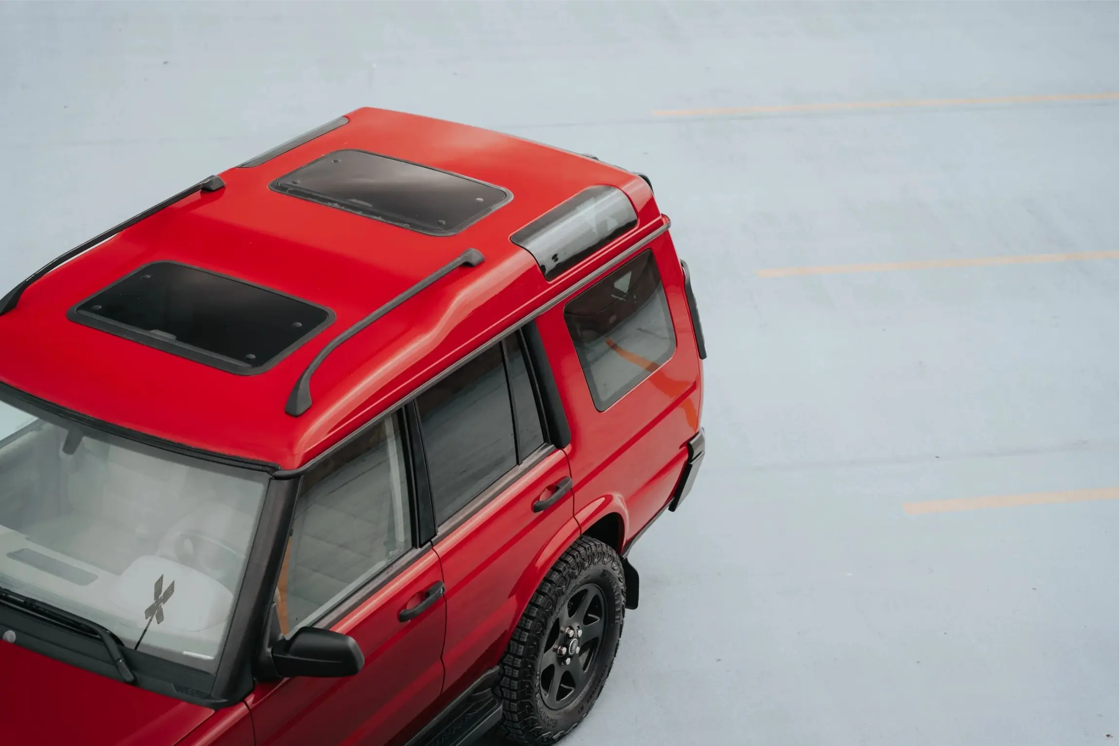 Rutland Red 2000 Land Rover Discovery II