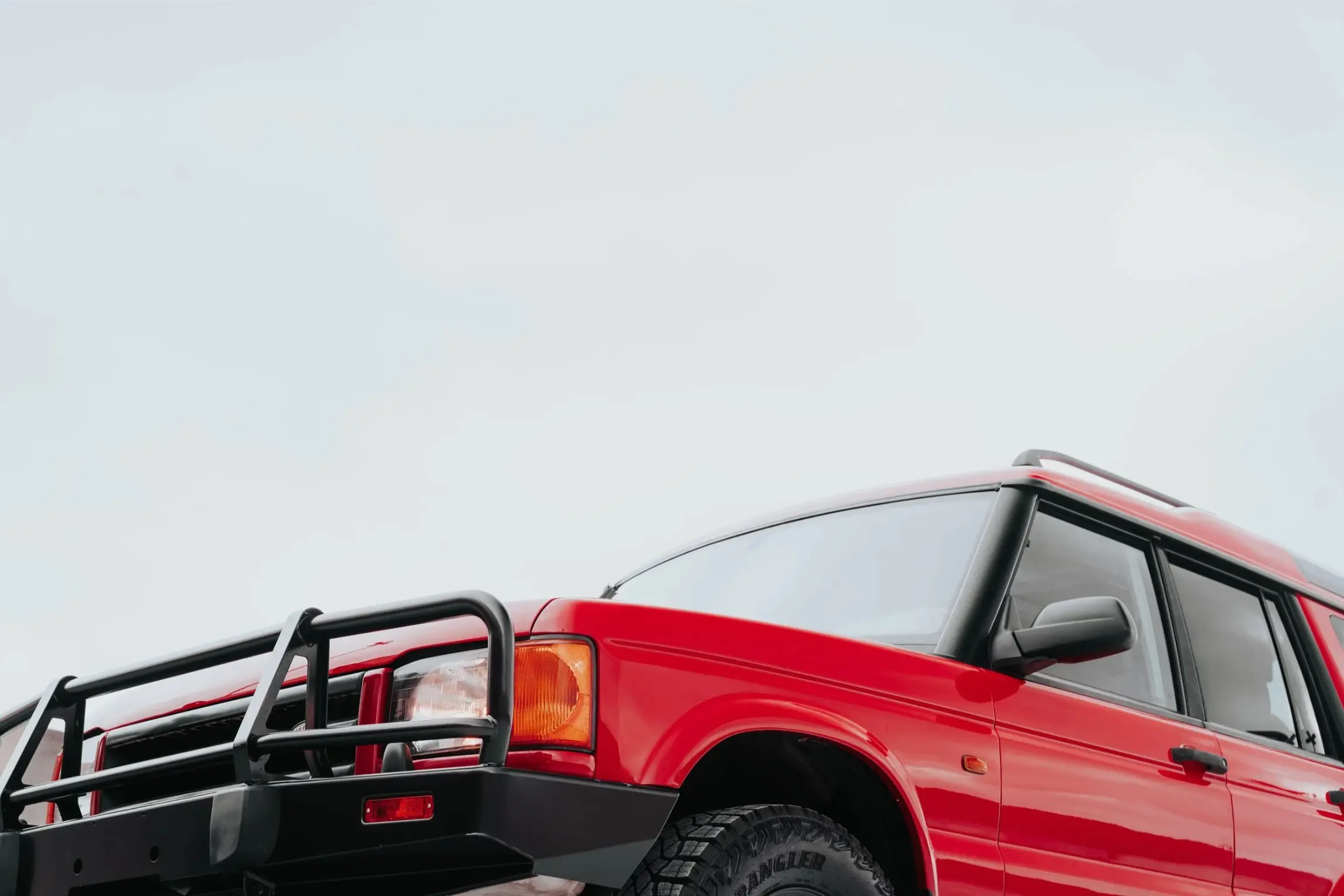 Rutland Red 2000 Land Rover Discovery II