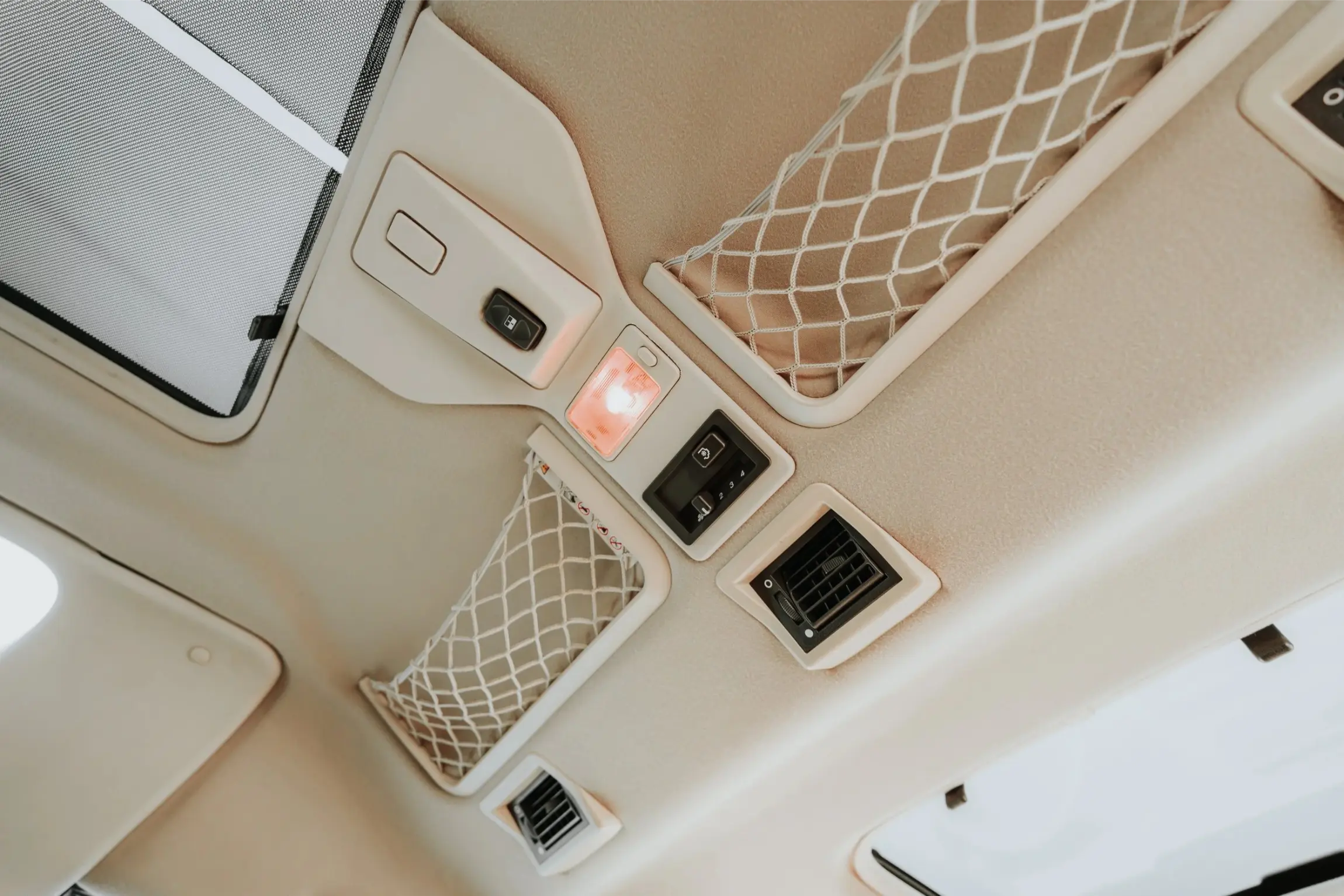 Rutland Red 2000 Land Rover Discovery II