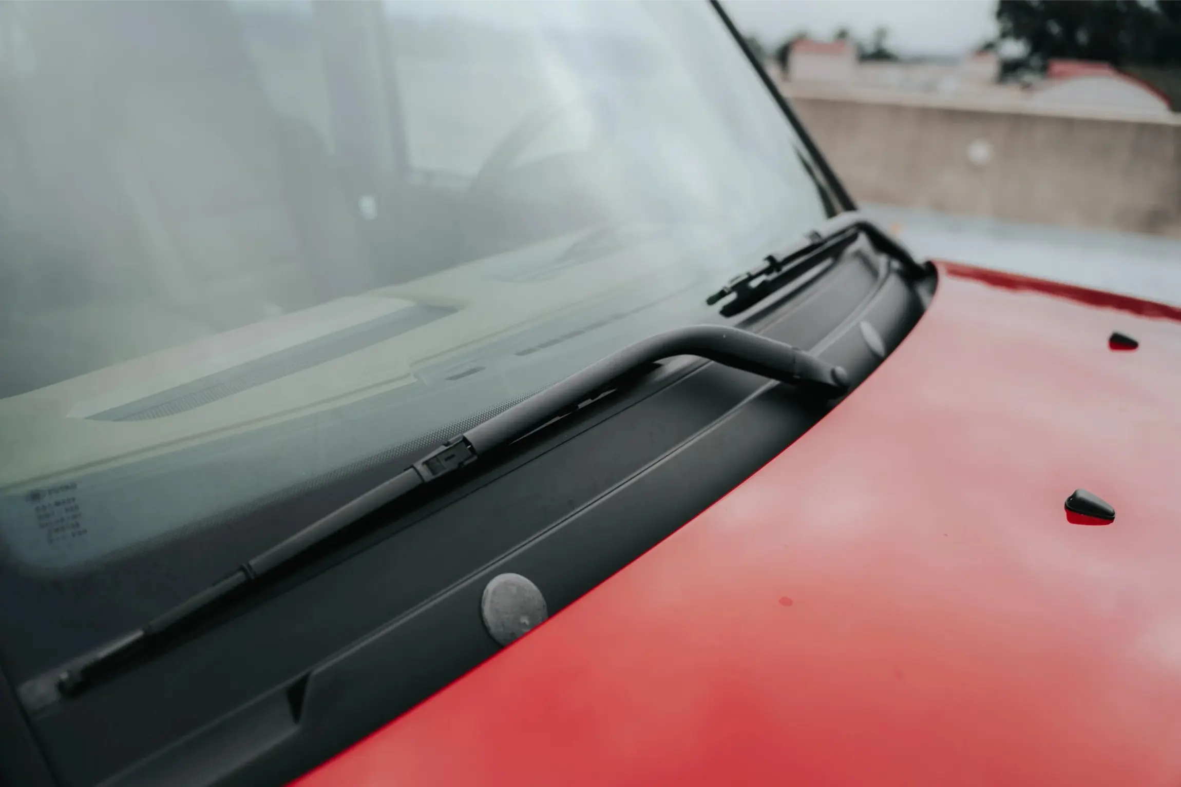 Rutland Red 2000 Land Rover Discovery II