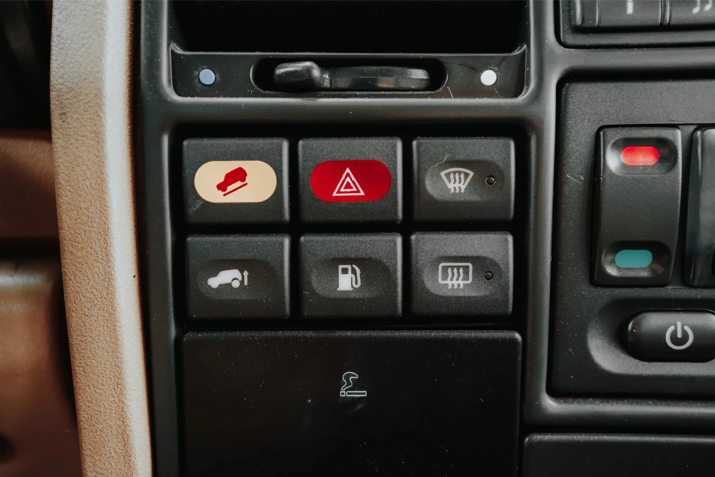 Rutland Red 2000 Land Rover Discovery II