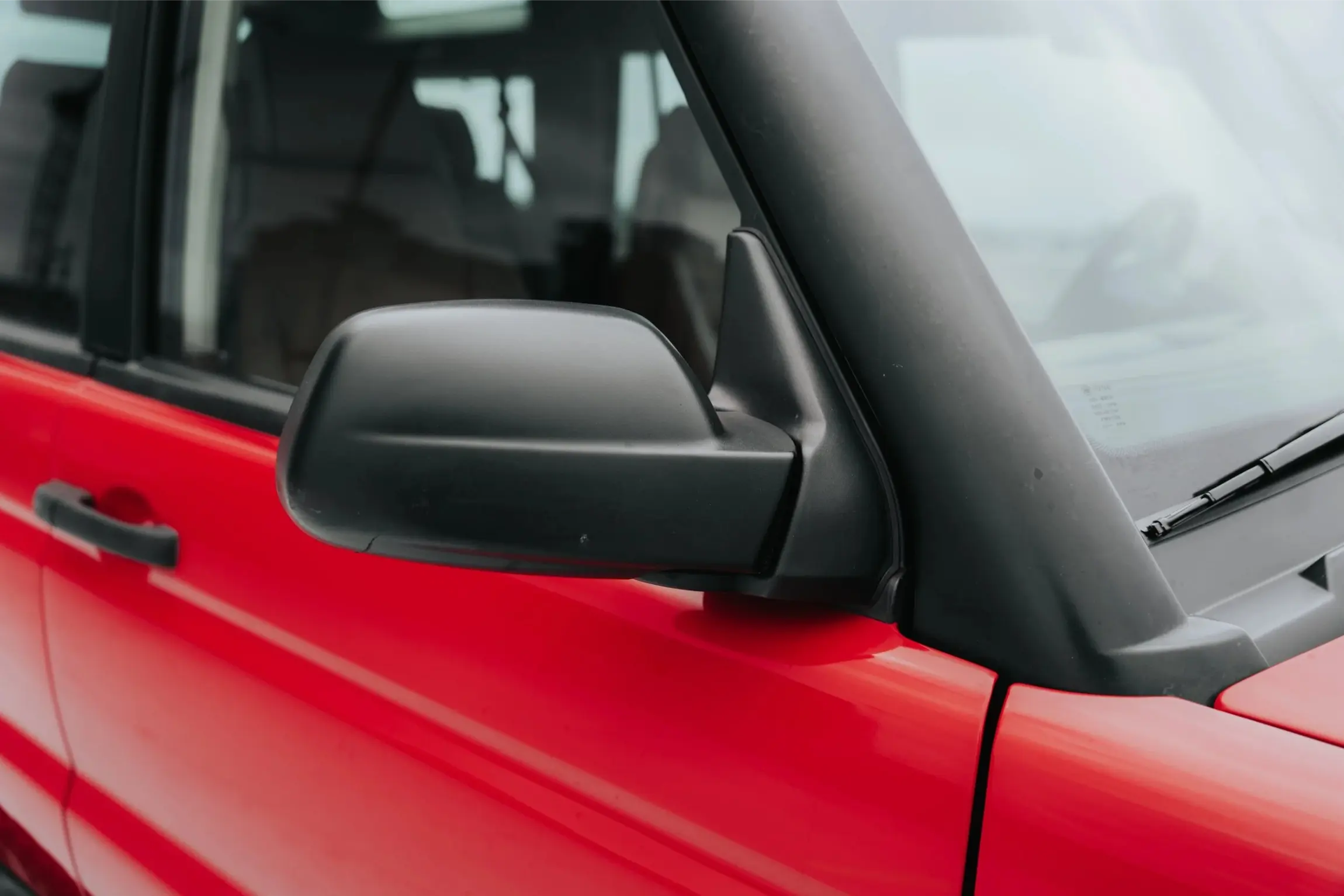 Rutland Red 2000 Land Rover Discovery II