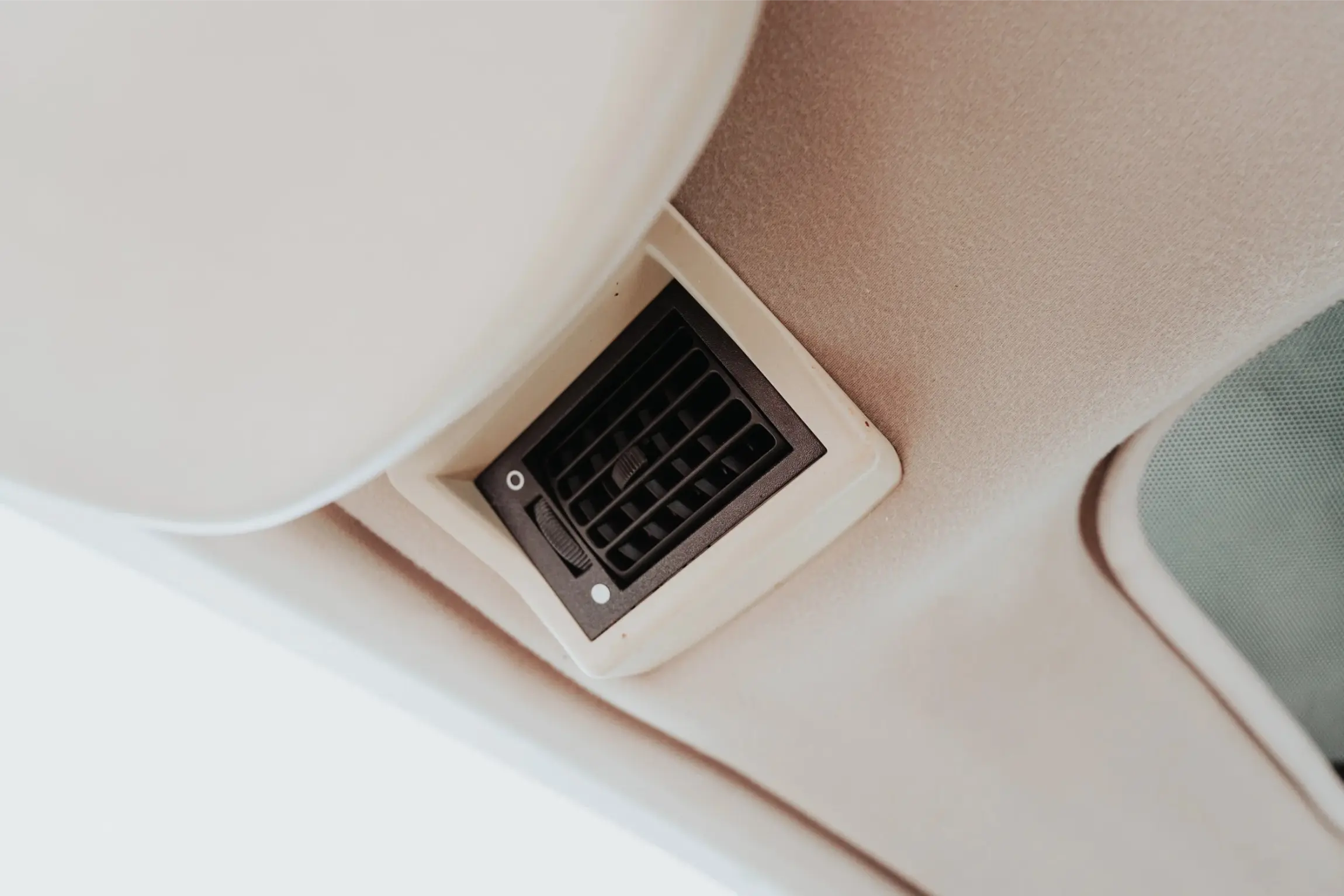 Rutland Red 2000 Land Rover Discovery II