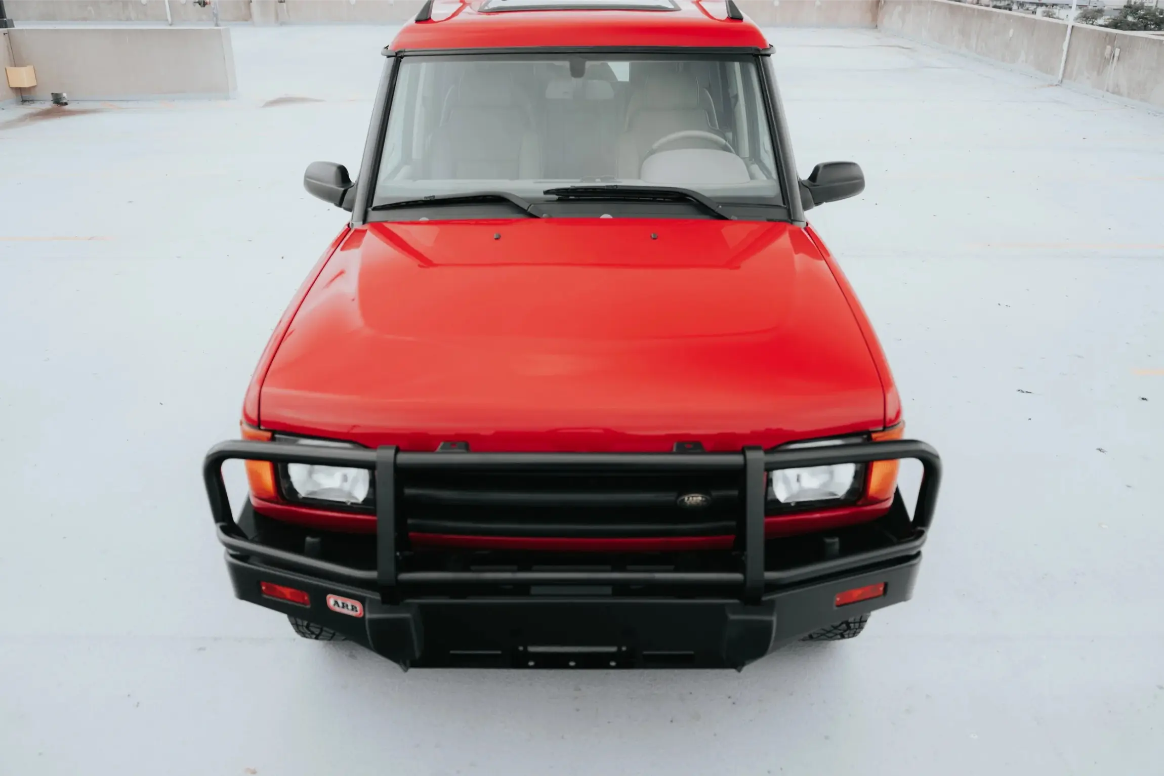 Rutland Red 2000 Land Rover Discovery II