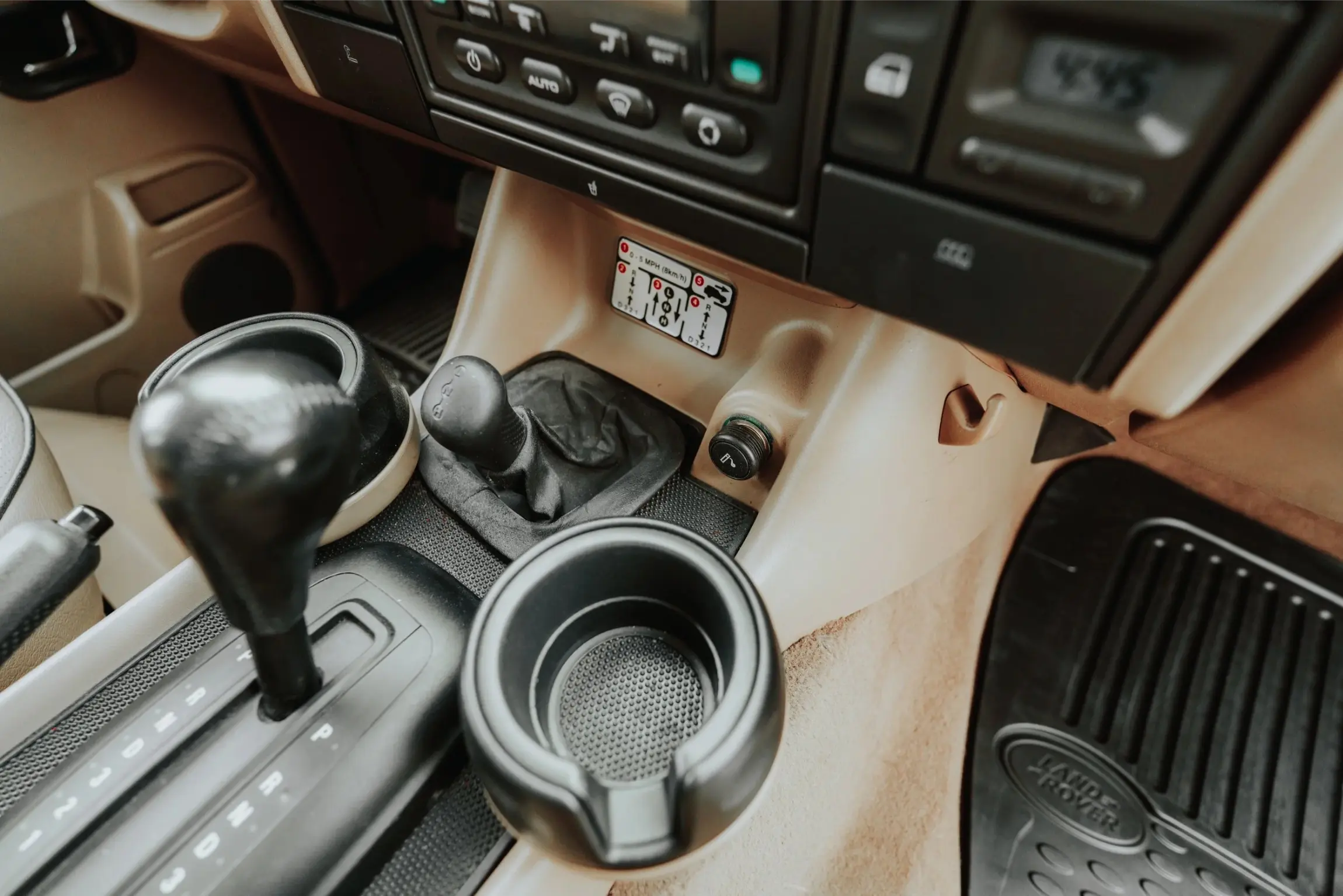 Rutland Red 2000 Land Rover Discovery II