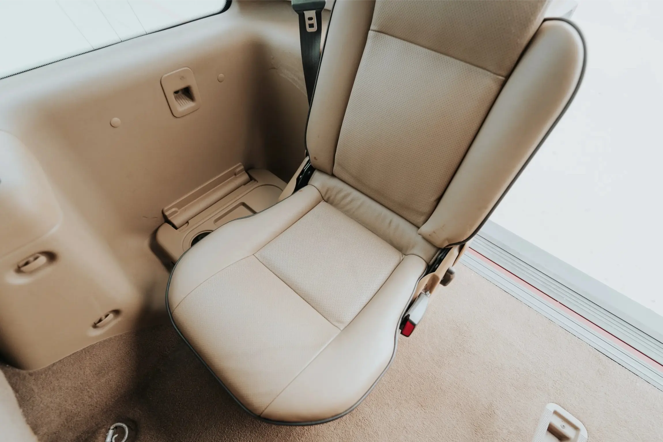 Rutland Red 2000 Land Rover Discovery II