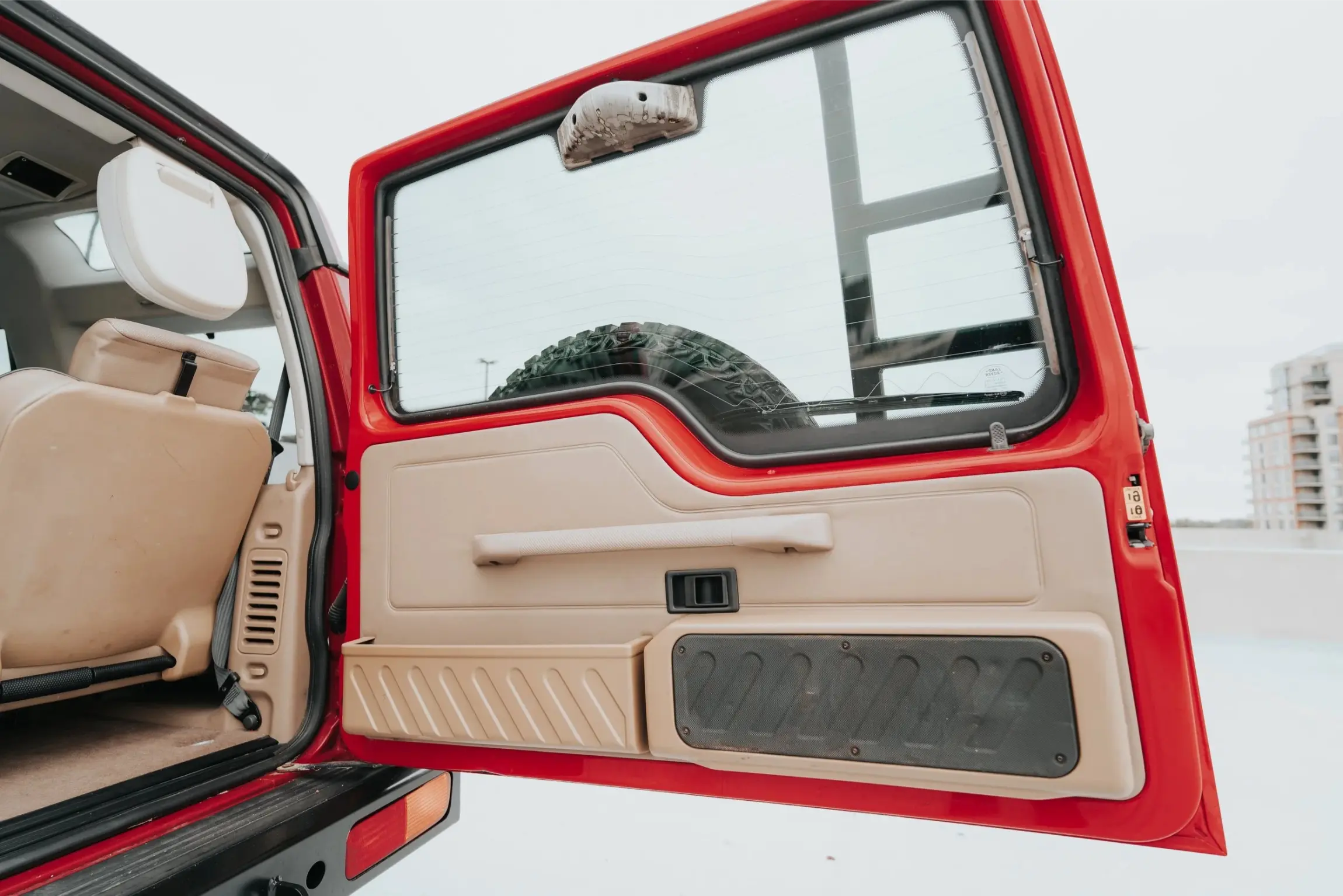 Rutland Red 2000 Land Rover Discovery II