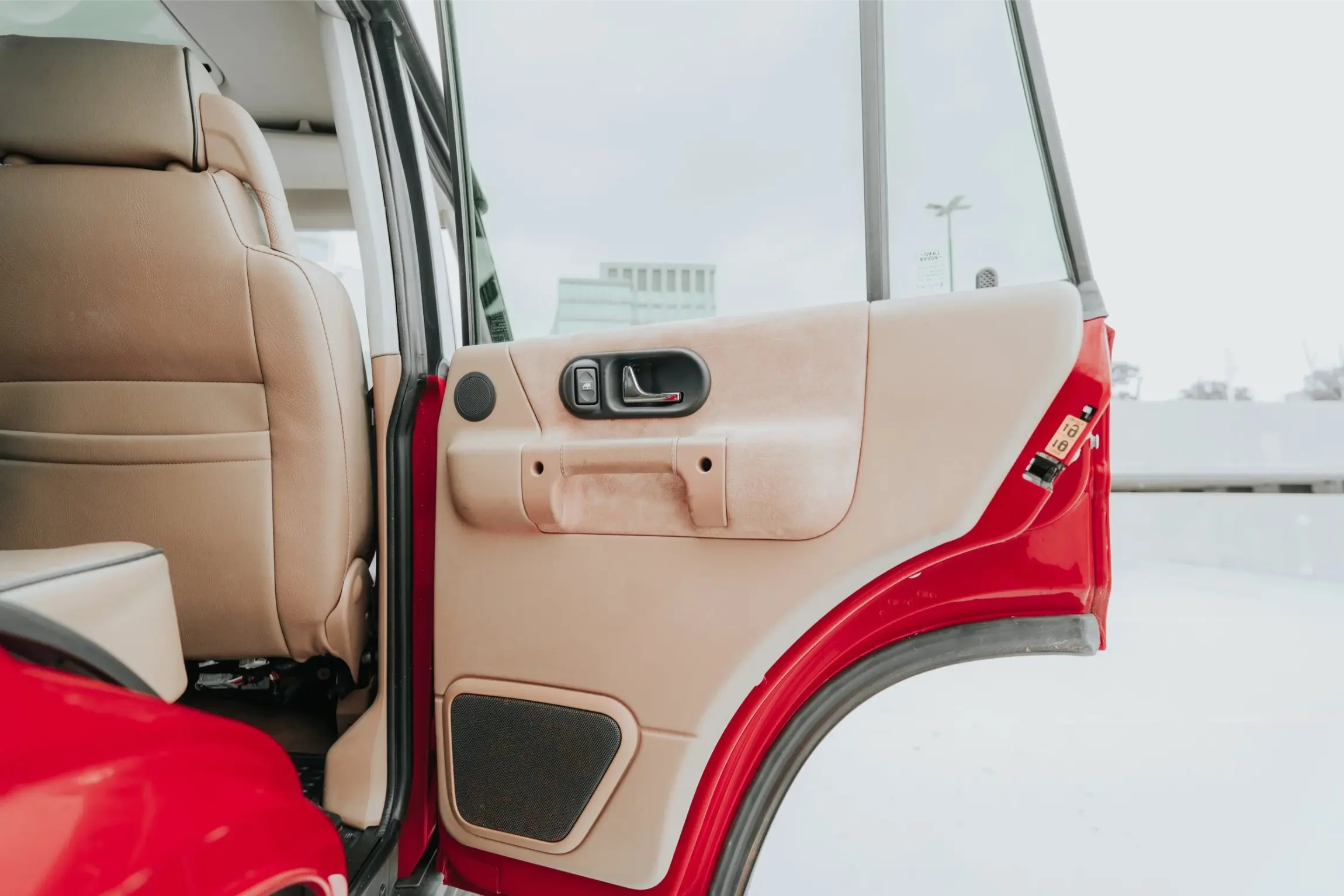 Rutland Red 2000 Land Rover Discovery II