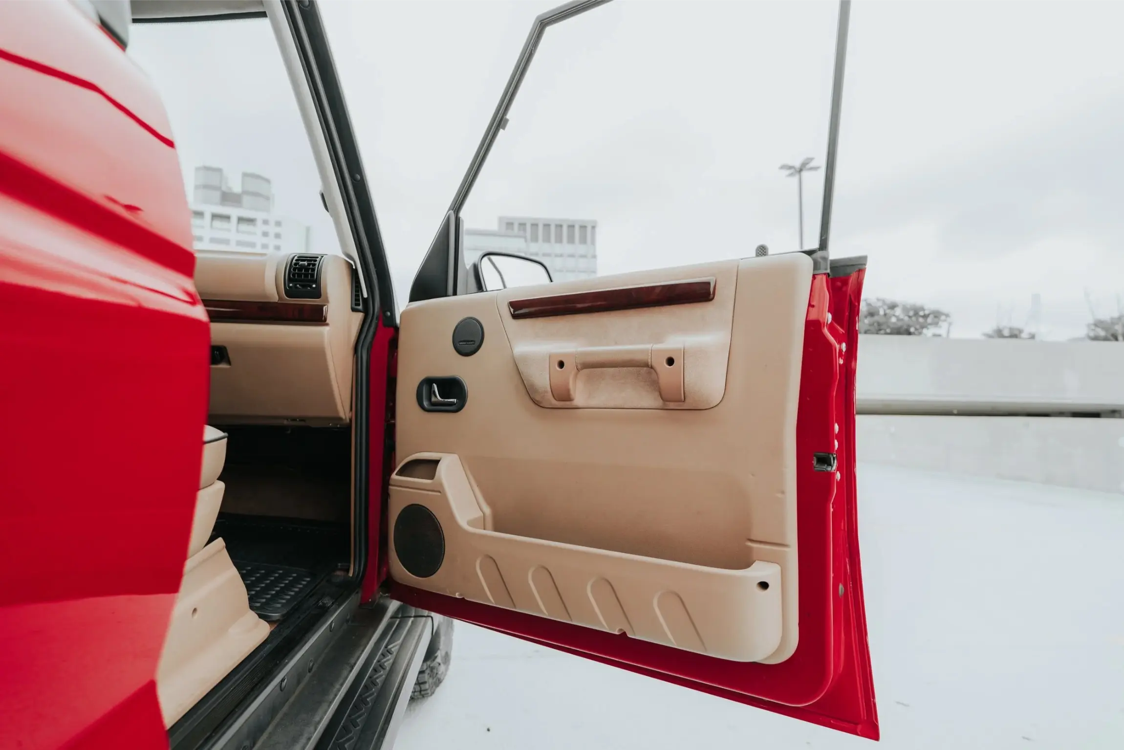 Rutland Red 2000 Land Rover Discovery II