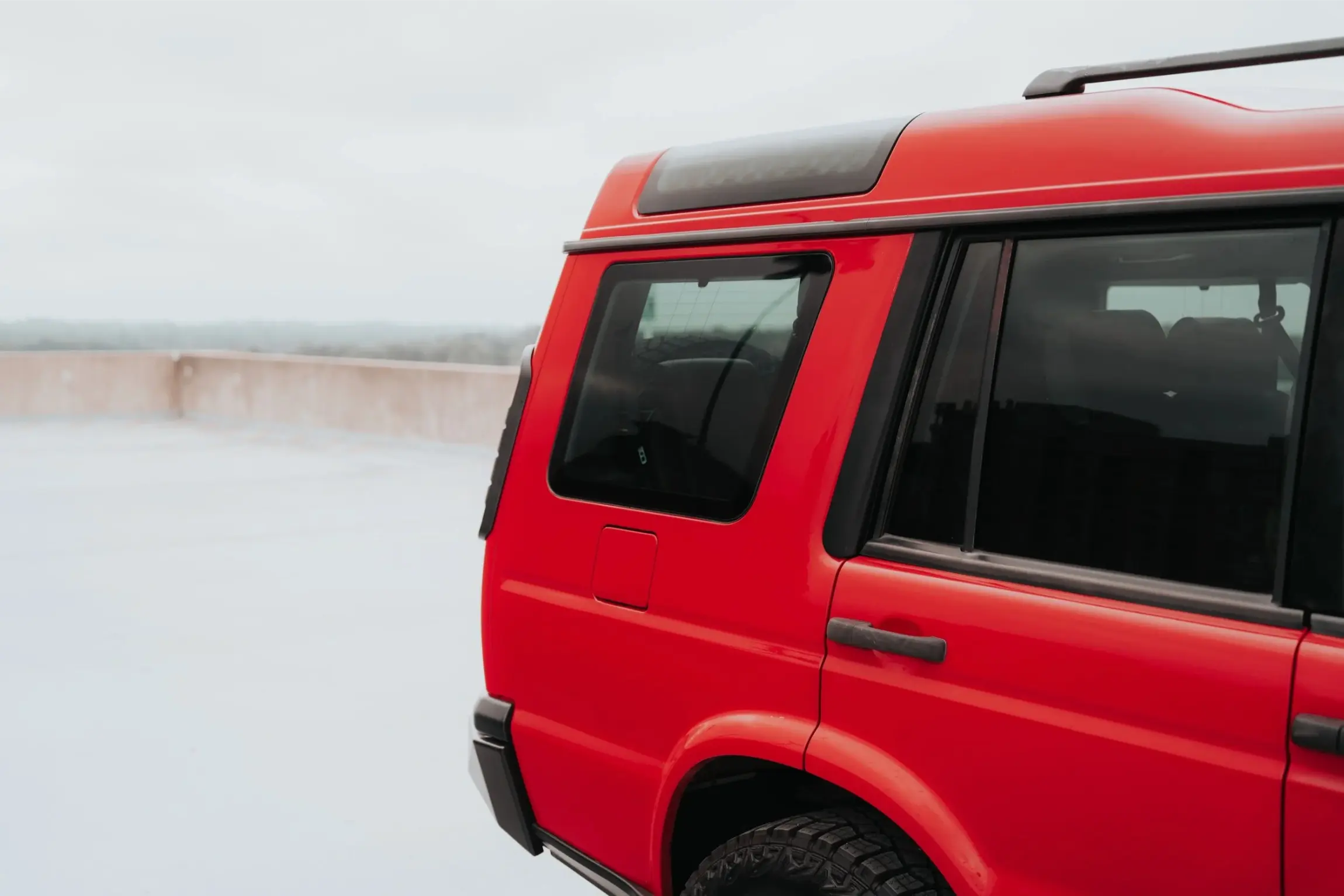 Rutland Red 2000 Land Rover Discovery II