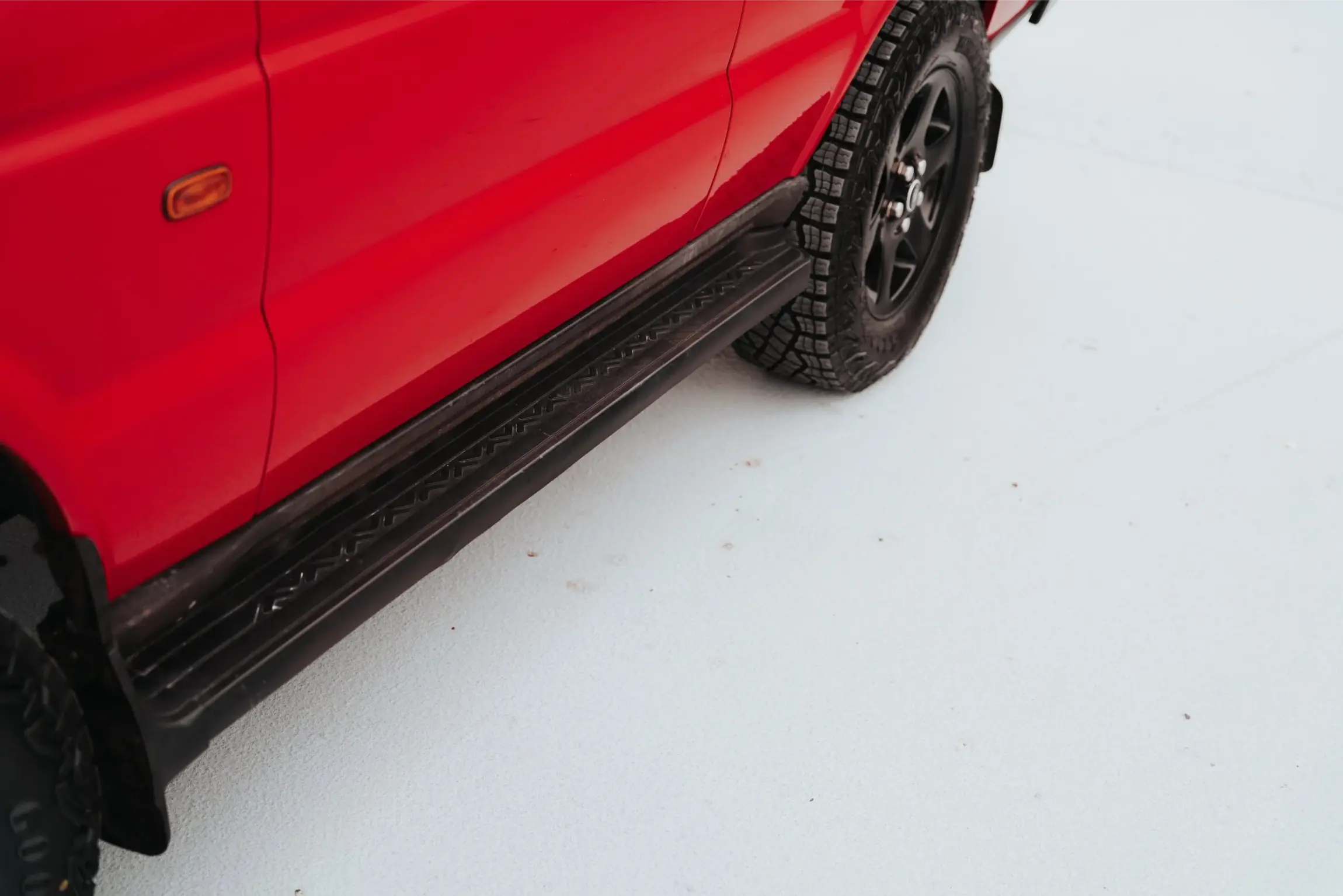 Rutland Red 2000 Land Rover Discovery II