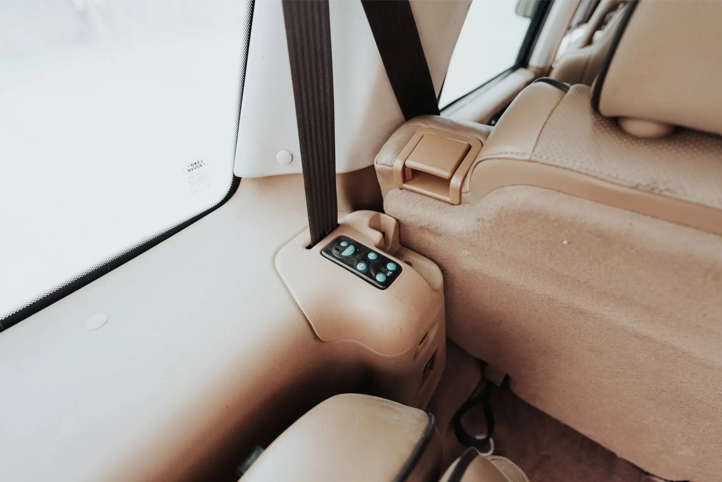 Rutland Red 2000 Land Rover Discovery II