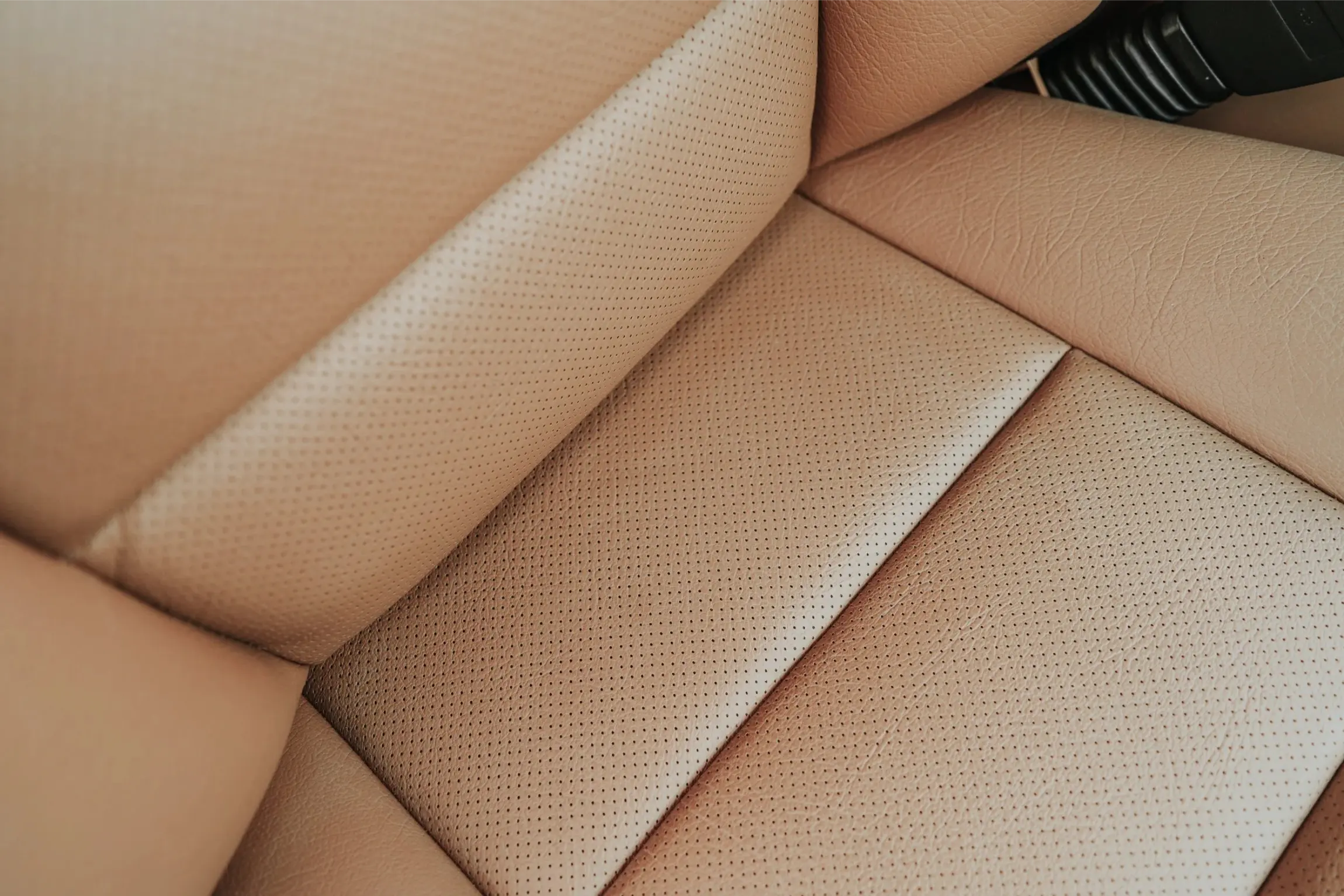 Rutland Red 2000 Land Rover Discovery II