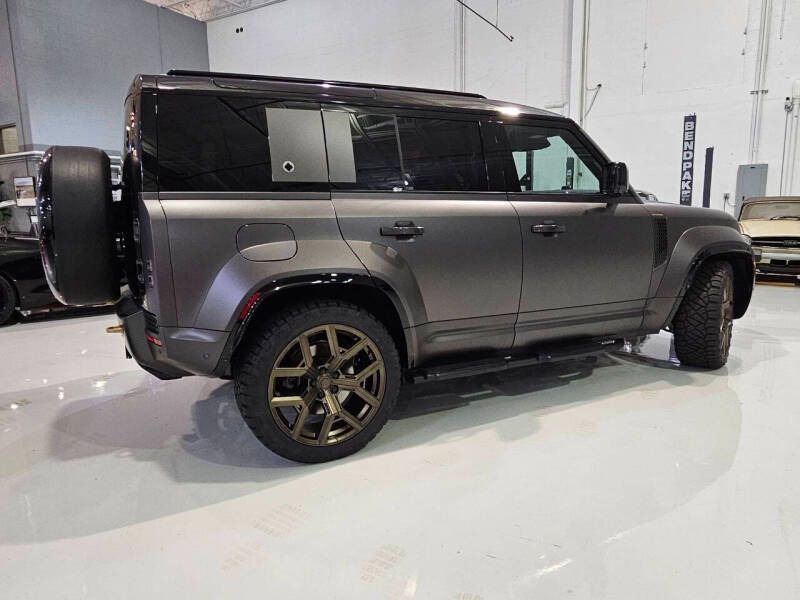 2025 Land Rover Defender 110 P635 OCTA