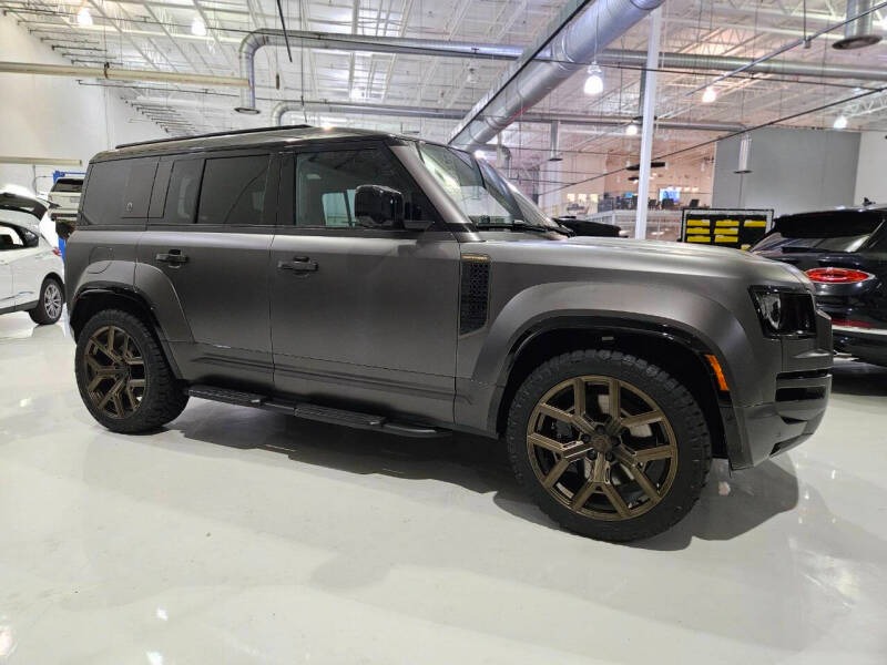 2025 Land Rover Defender 110 P635 OCTA