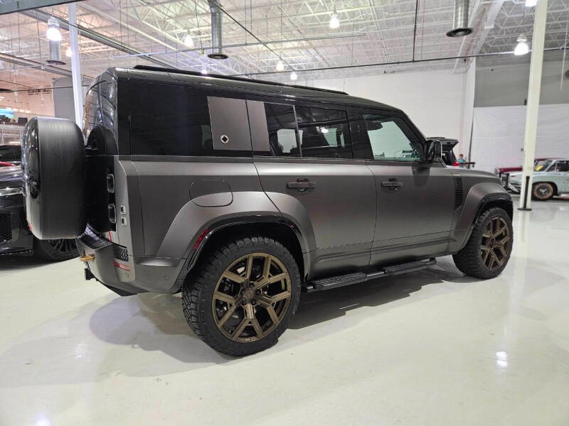 2025 Land Rover Defender 110 P635 OCTA