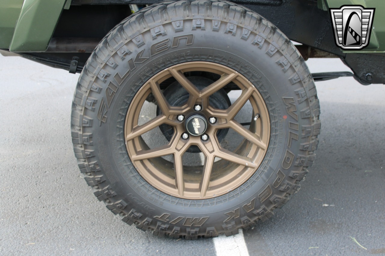 1990 Jeep Comanche - 2