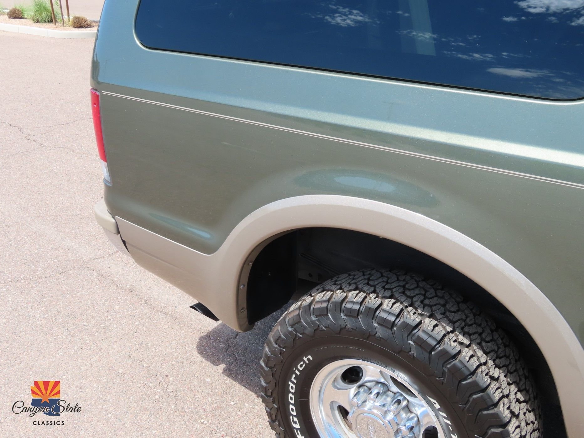 Sold: 2000 Ford Excursion