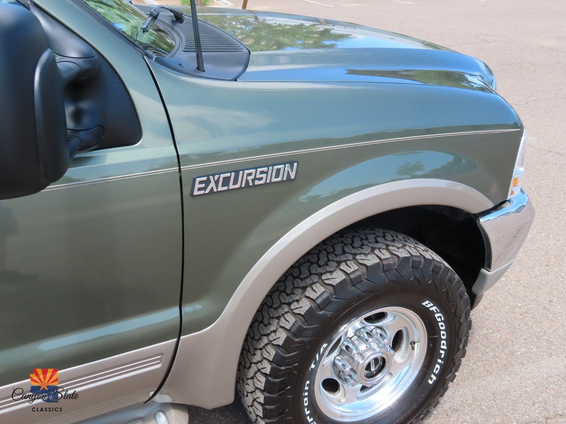 Sold: 2000 Ford Excursion