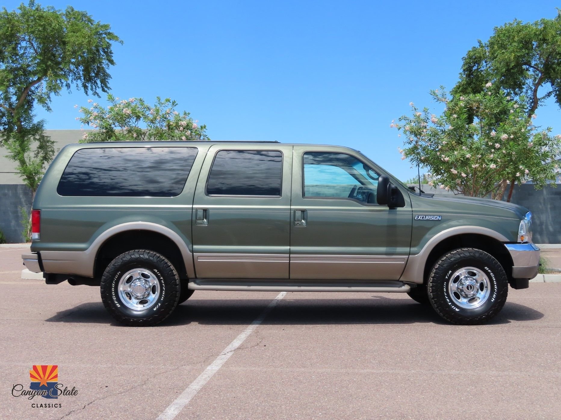 Sold: 2000 Ford Excursion