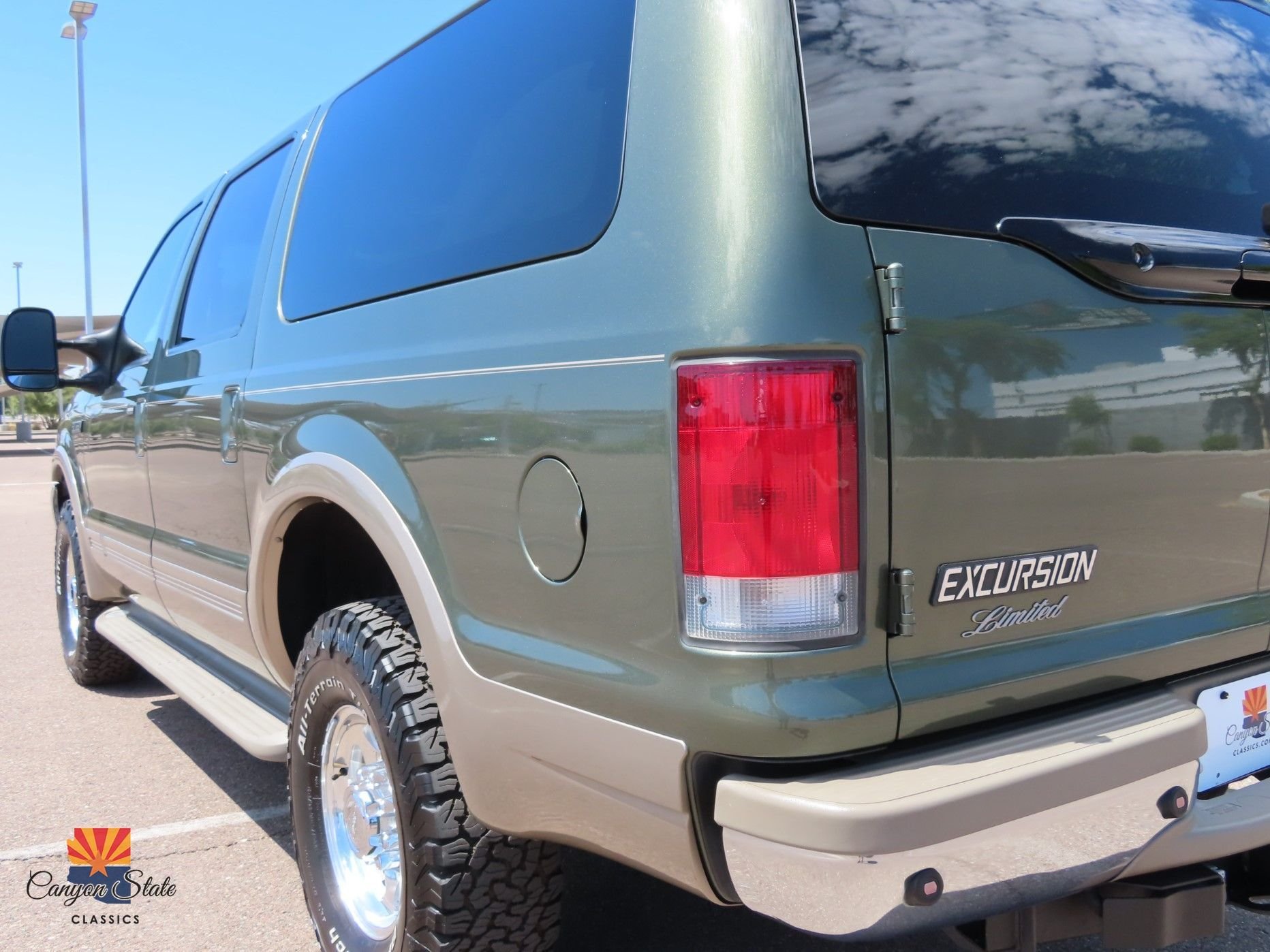 Sold: 2000 Ford Excursion