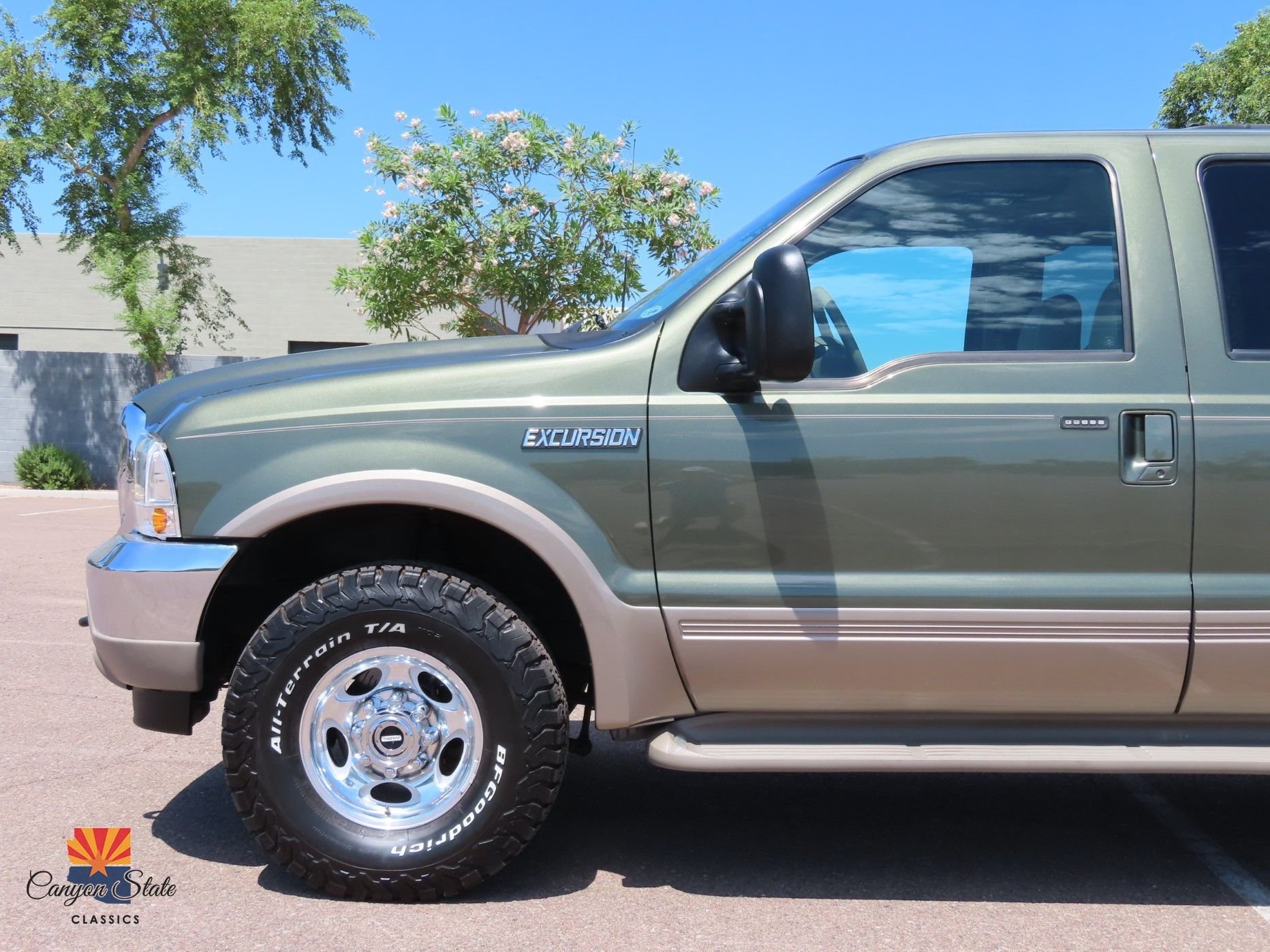Sold: 2000 Ford Excursion