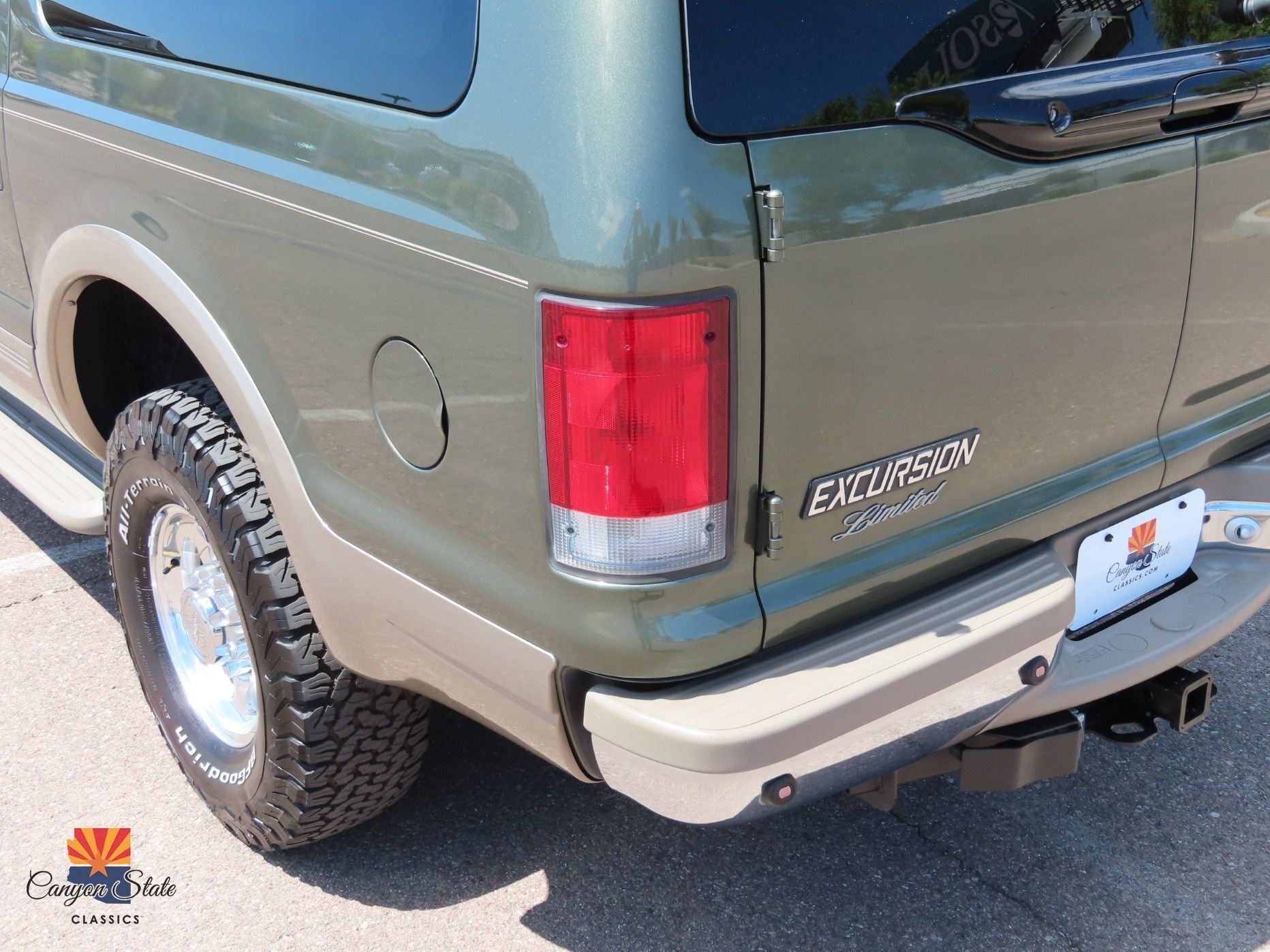 Sold: 2000 Ford Excursion