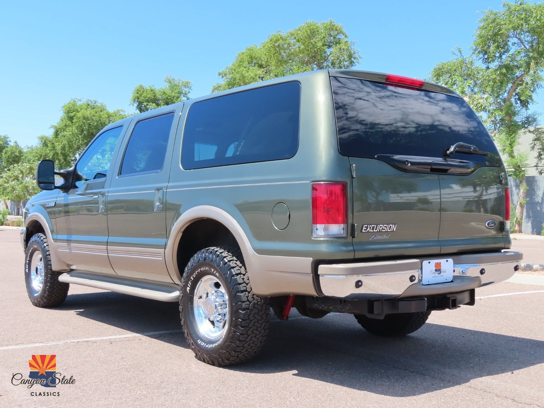 Sold: 2000 Ford Excursion