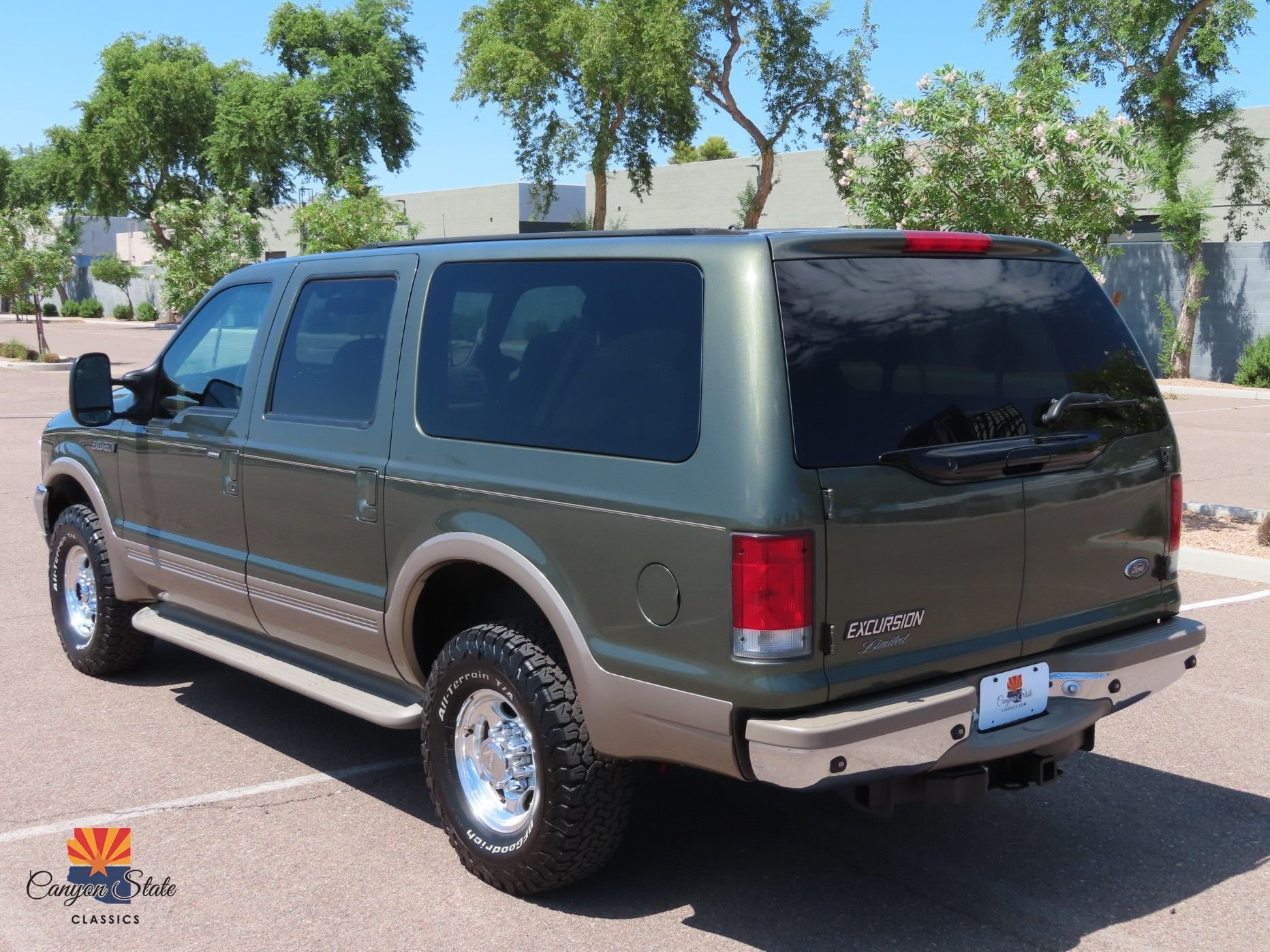 Sold: 2000 Ford Excursion