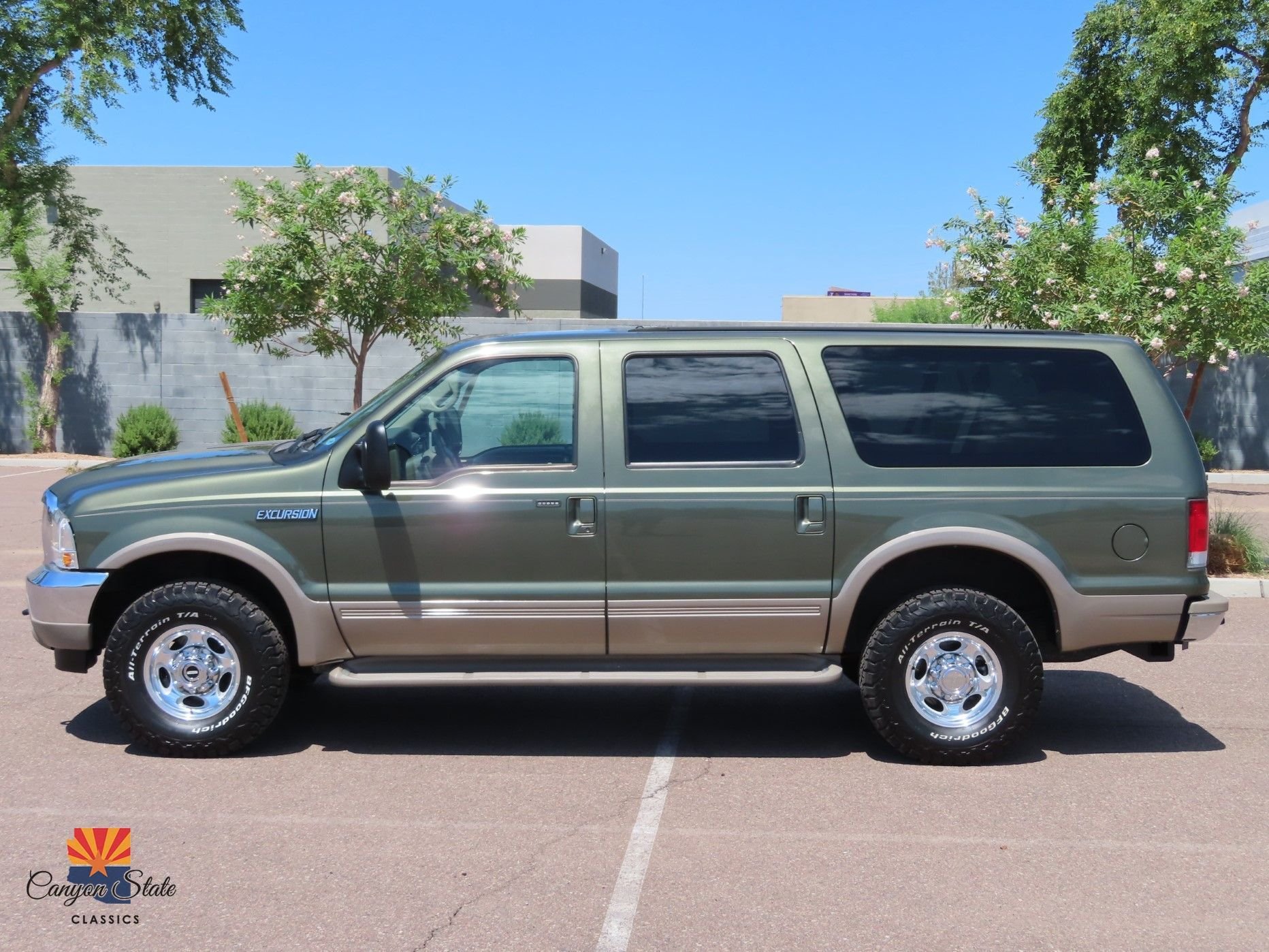 Sold: 2000 Ford Excursion