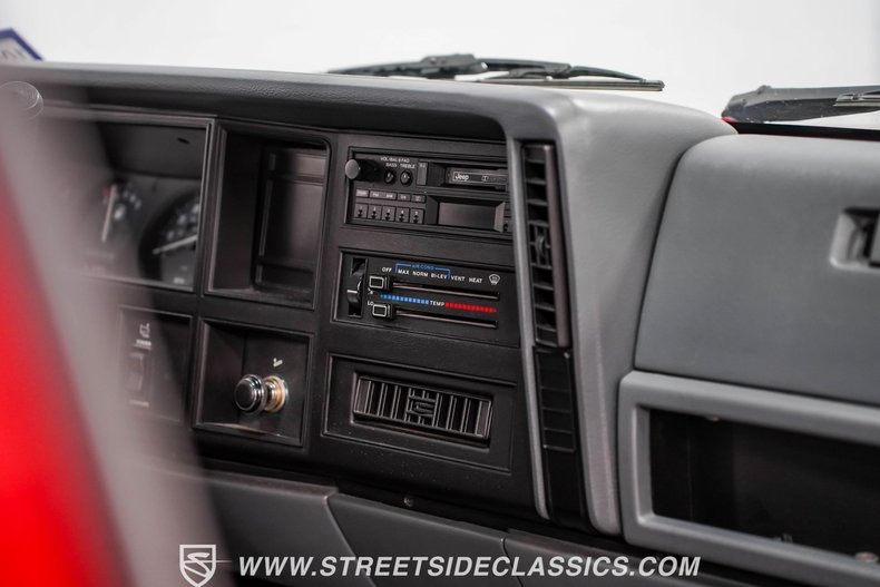 23k-Mile 1991 Jeep Comanche Pioneer