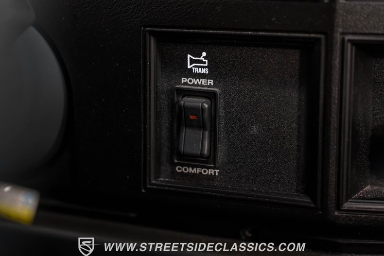 23k-Mile 1991 Jeep Comanche Pioneer