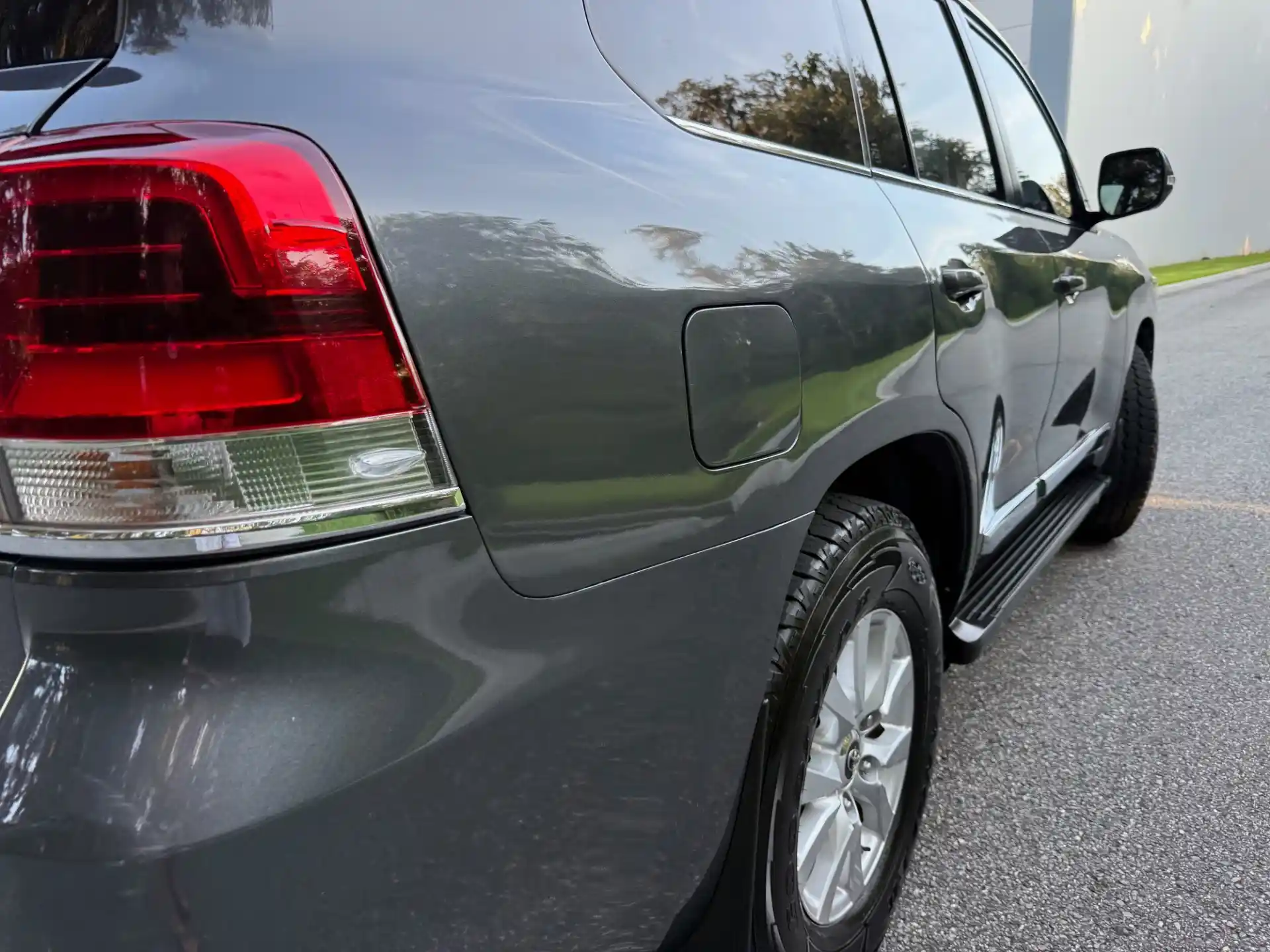 2016 Toyota Land Cruiser