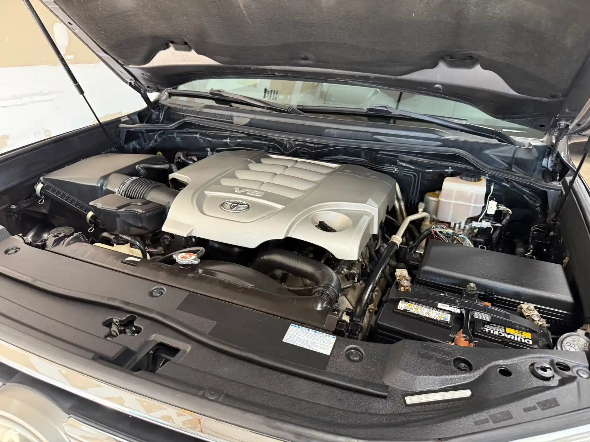 2016 Toyota Land Cruiser