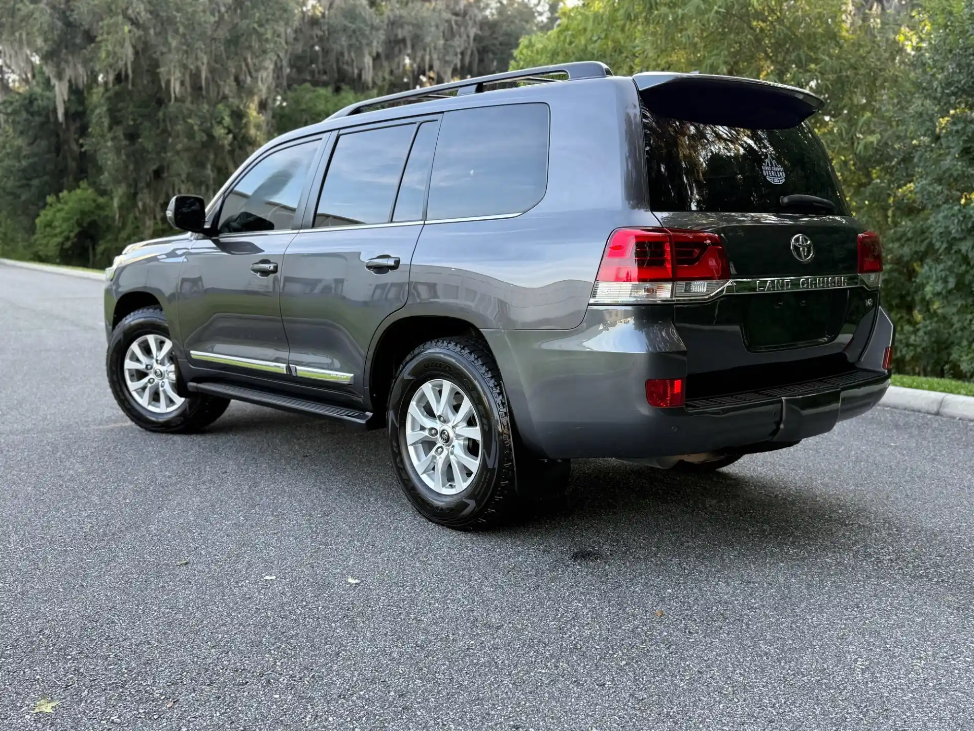 2016 Toyota Land Cruiser