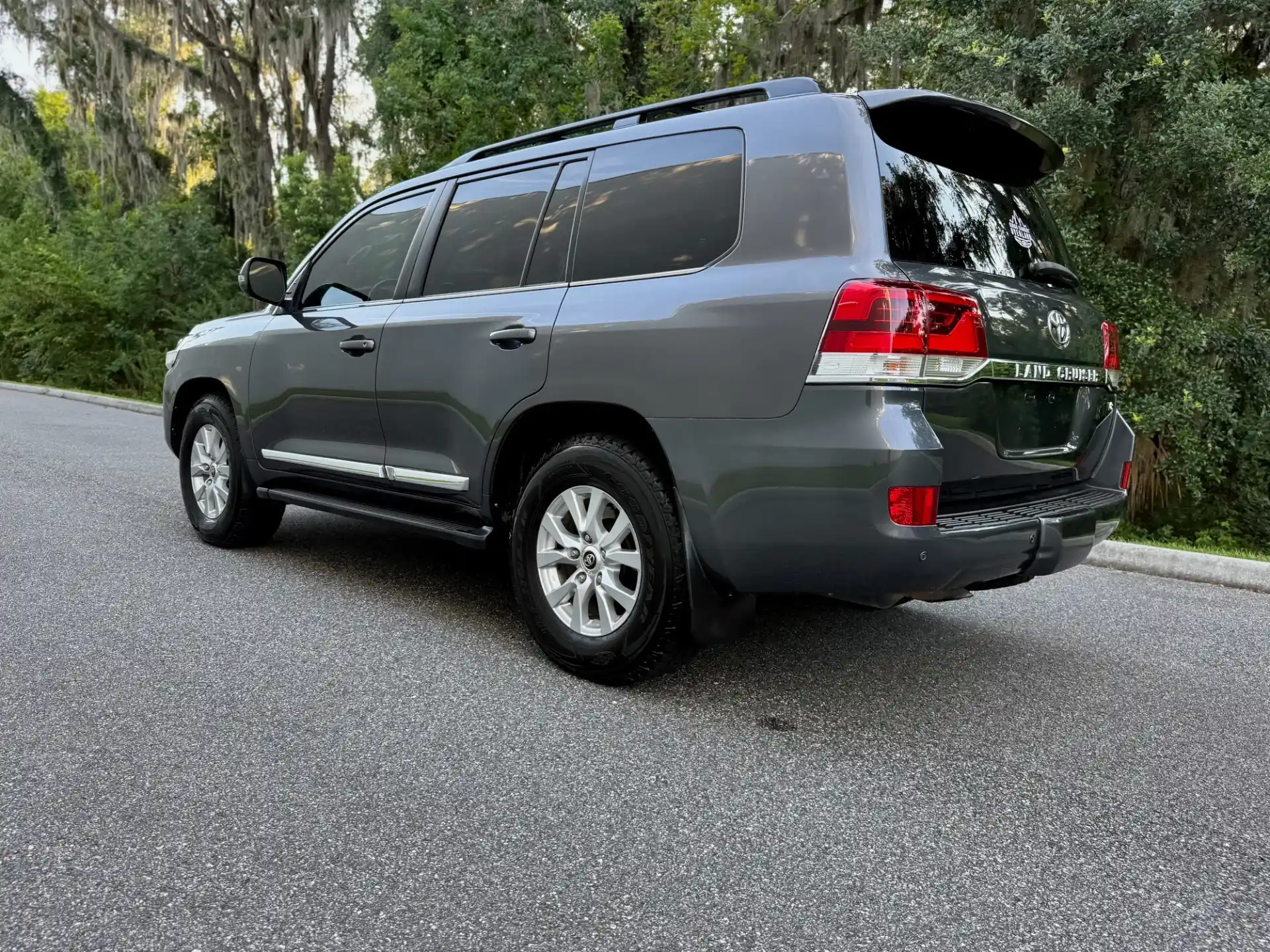 2016 Toyota Land Cruiser - 5