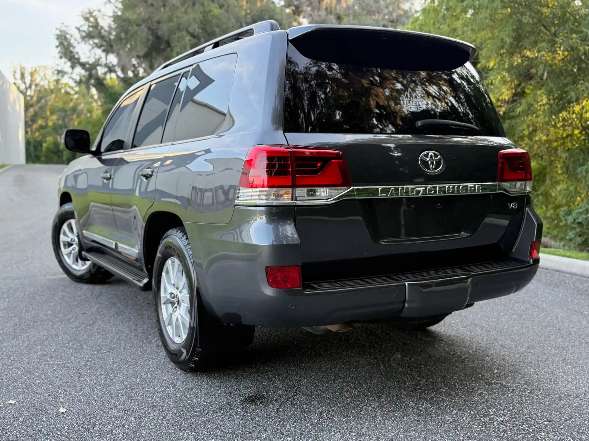 2016 Toyota Land Cruiser - 2